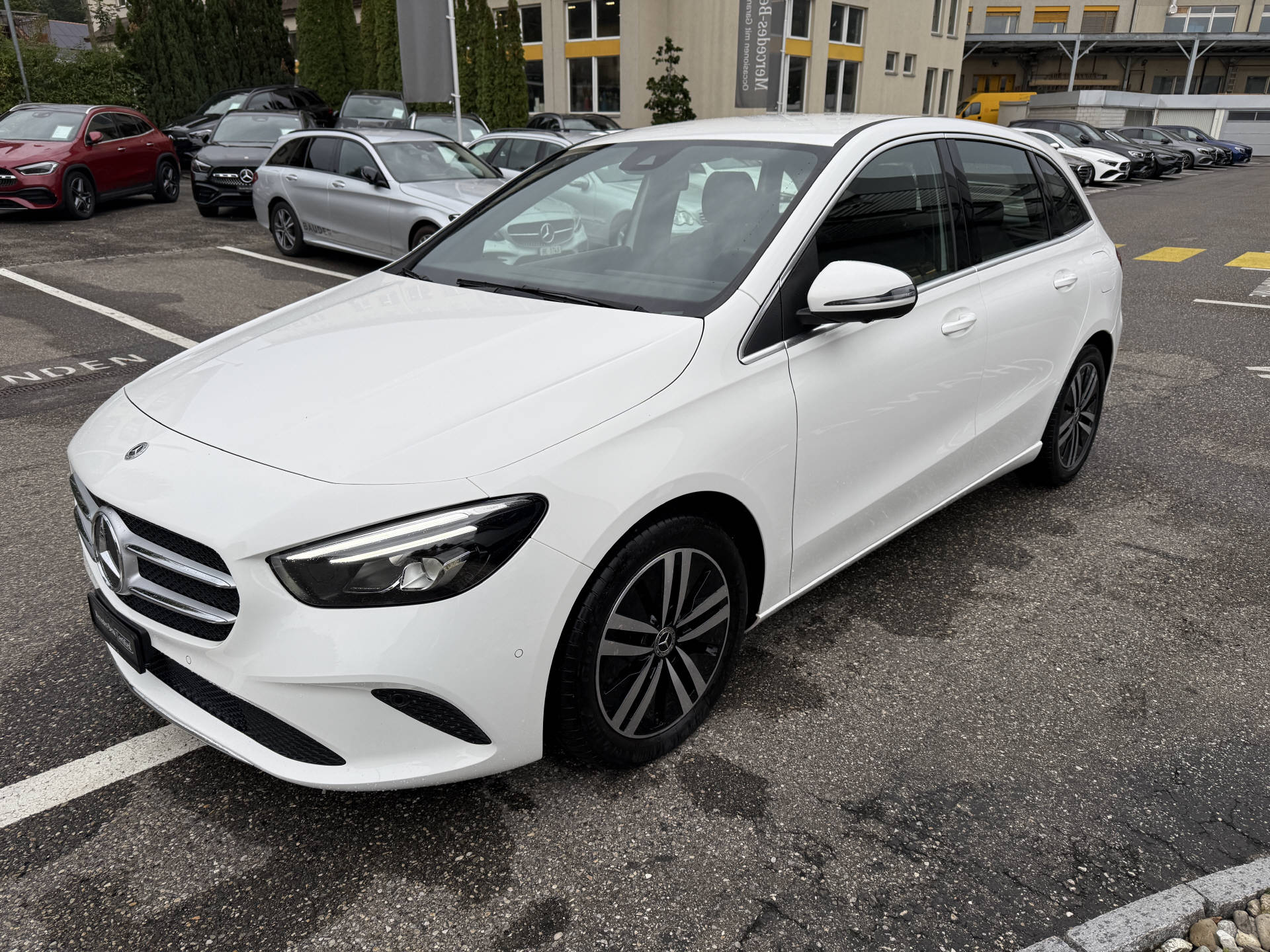 MERCEDES-BENZ B 220 d Progressive-image-2