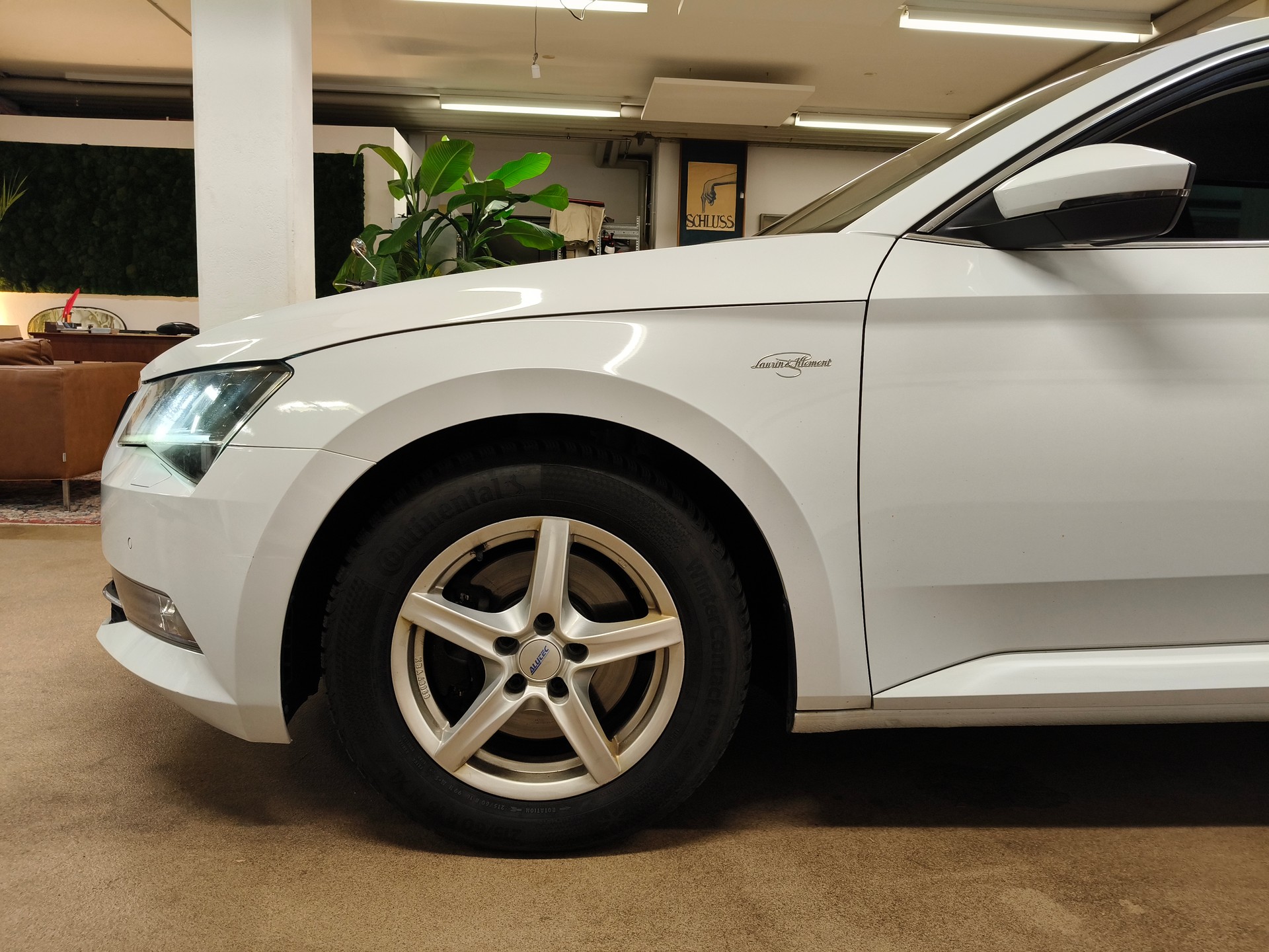 SKODA Superb Combi 2.0 TDi L&K 4x4 DSG-showroom-element-2