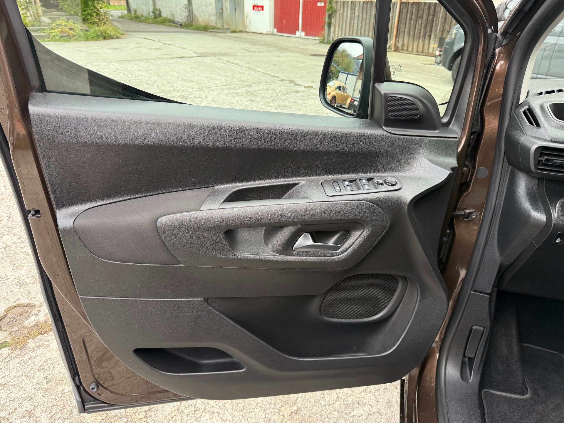 OPEL Combo Life XL 1.2 Edition-image-9