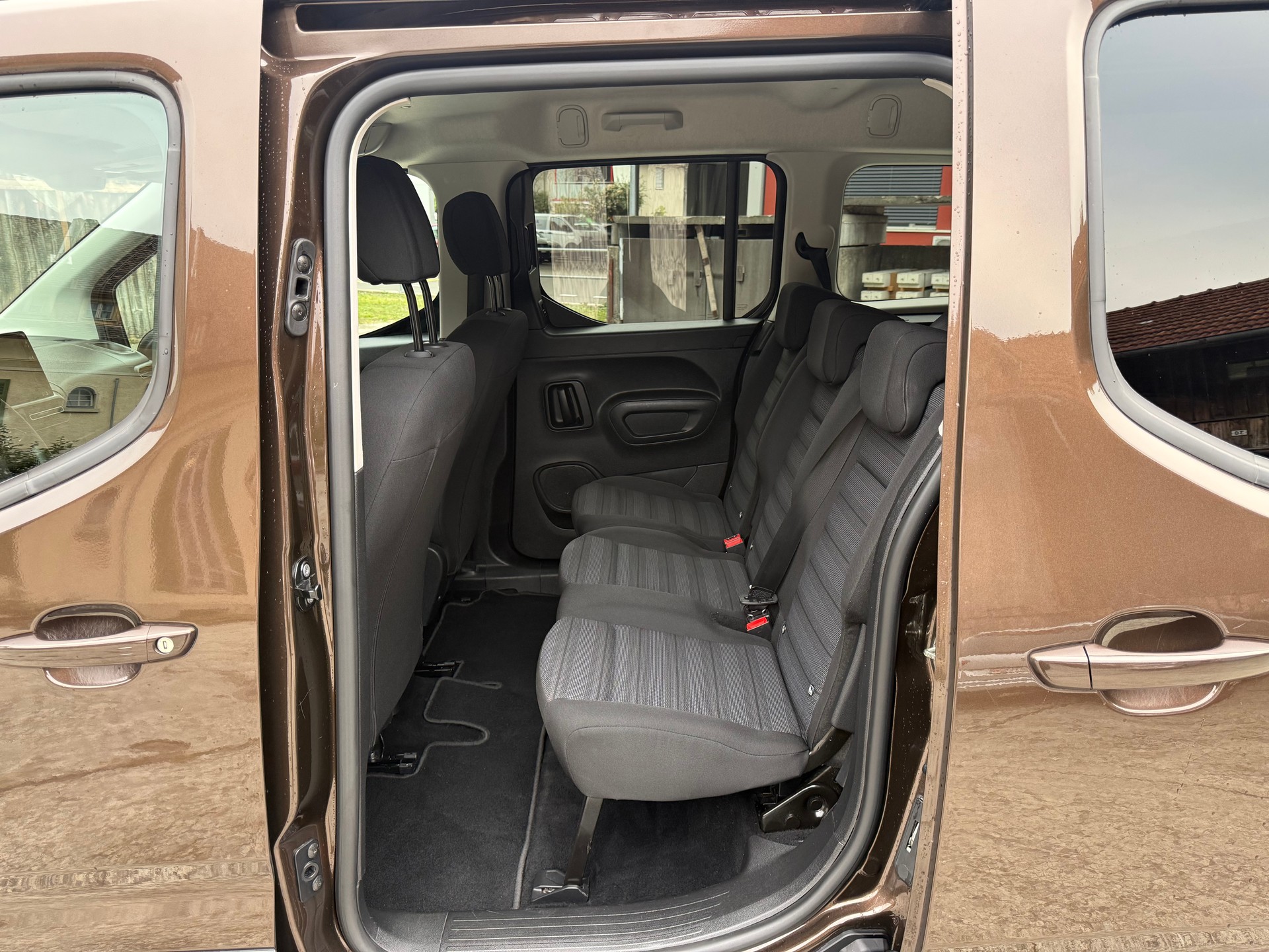OPEL Combo Life XL 1.2 Edition-image-8