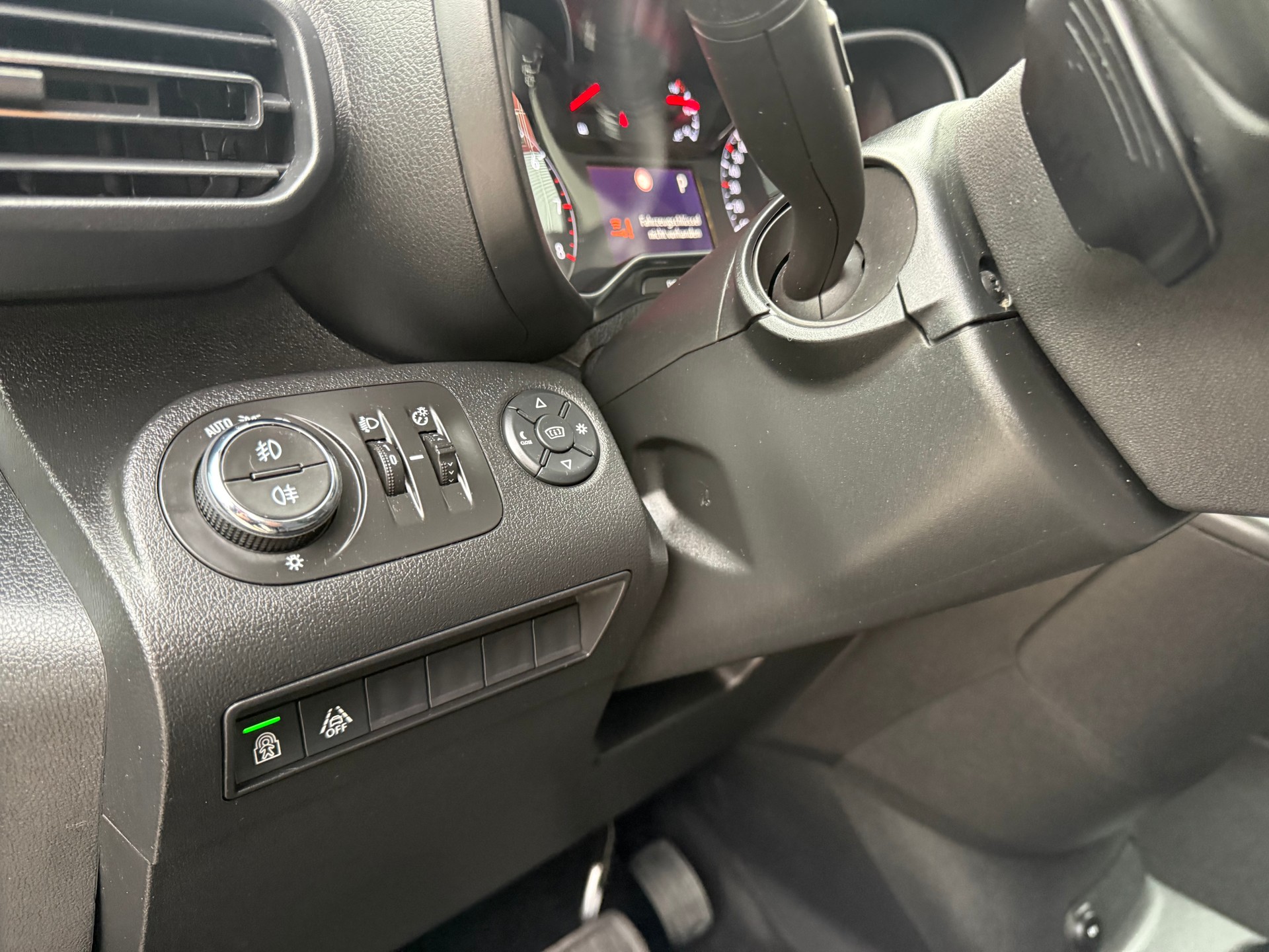 OPEL Combo Life XL 1.2 Edition-image-17