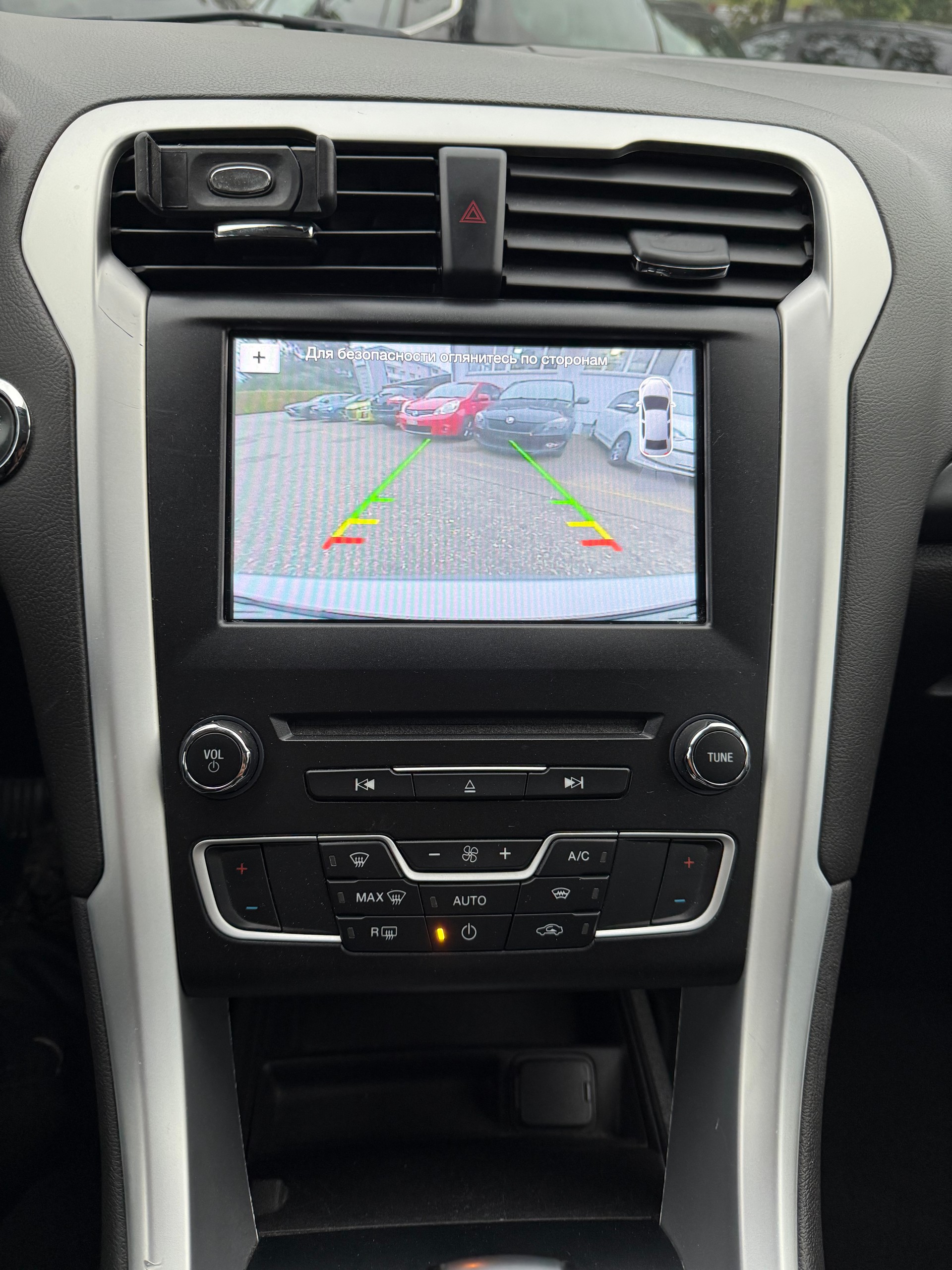 FORD Mondeo 2.0 TDCi Trend PowerShift-image-15