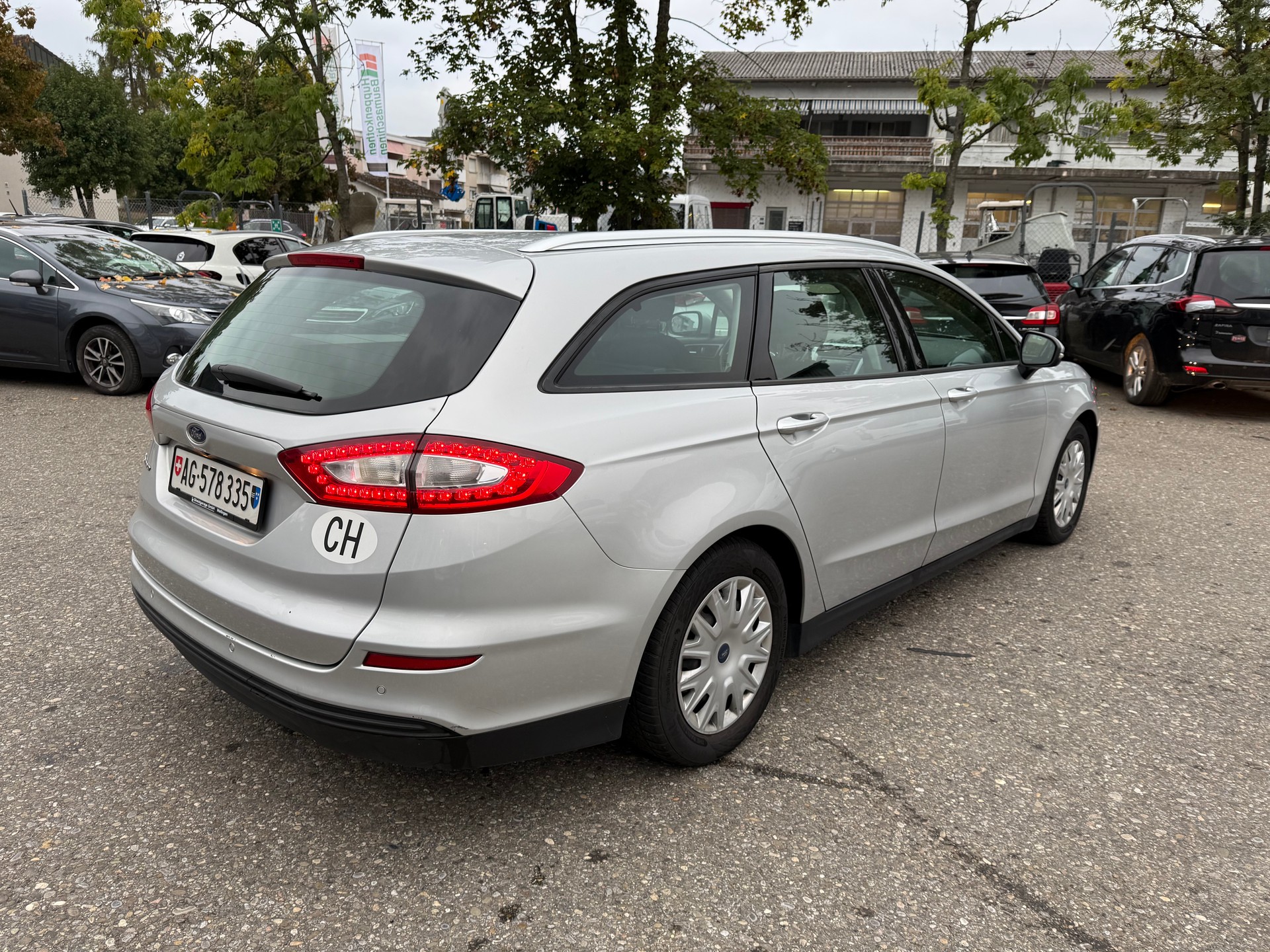 FORD Mondeo 2.0 TDCi Trend PowerShift-image-4
