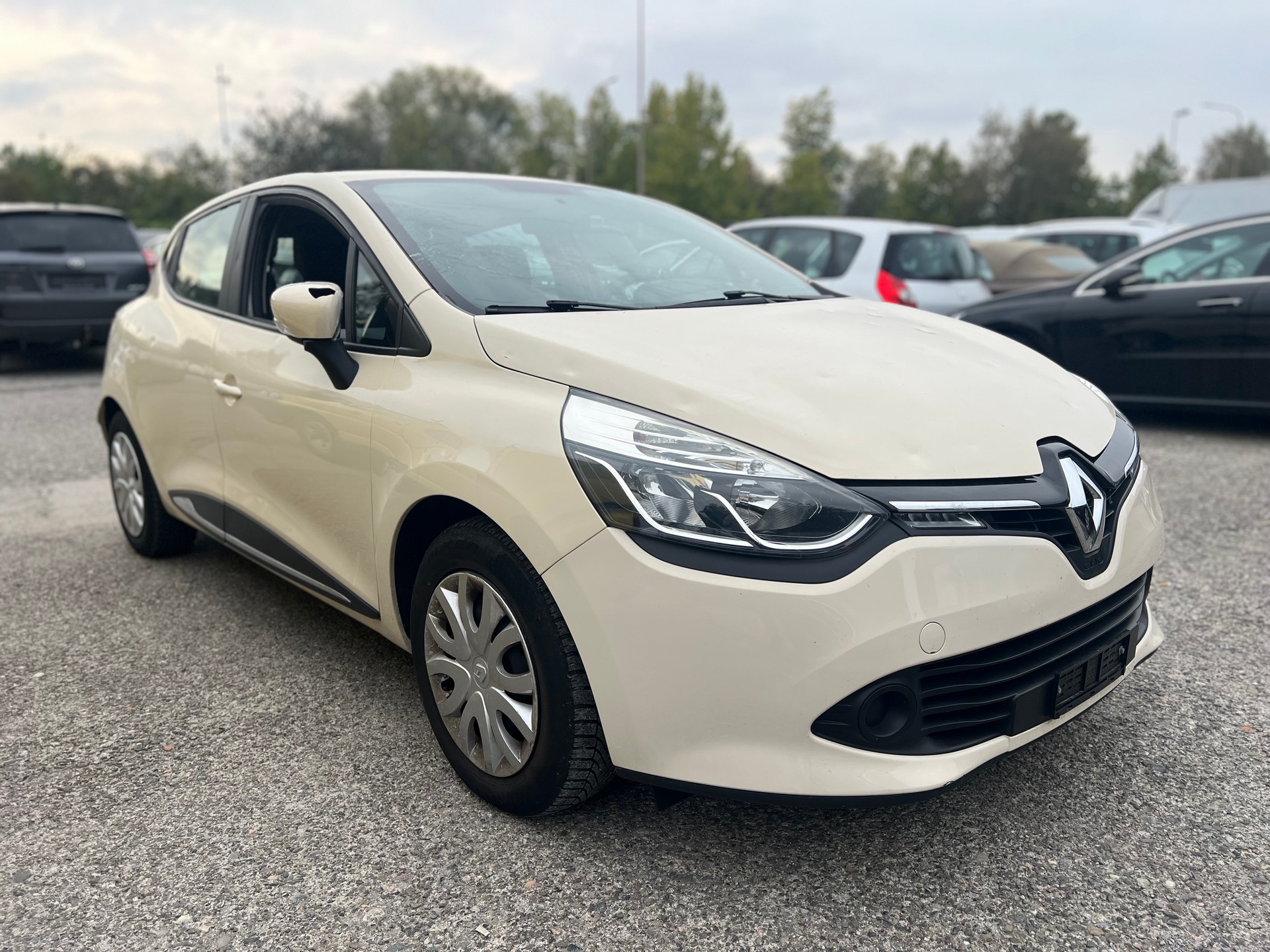 RENAULT CLIO-image-1