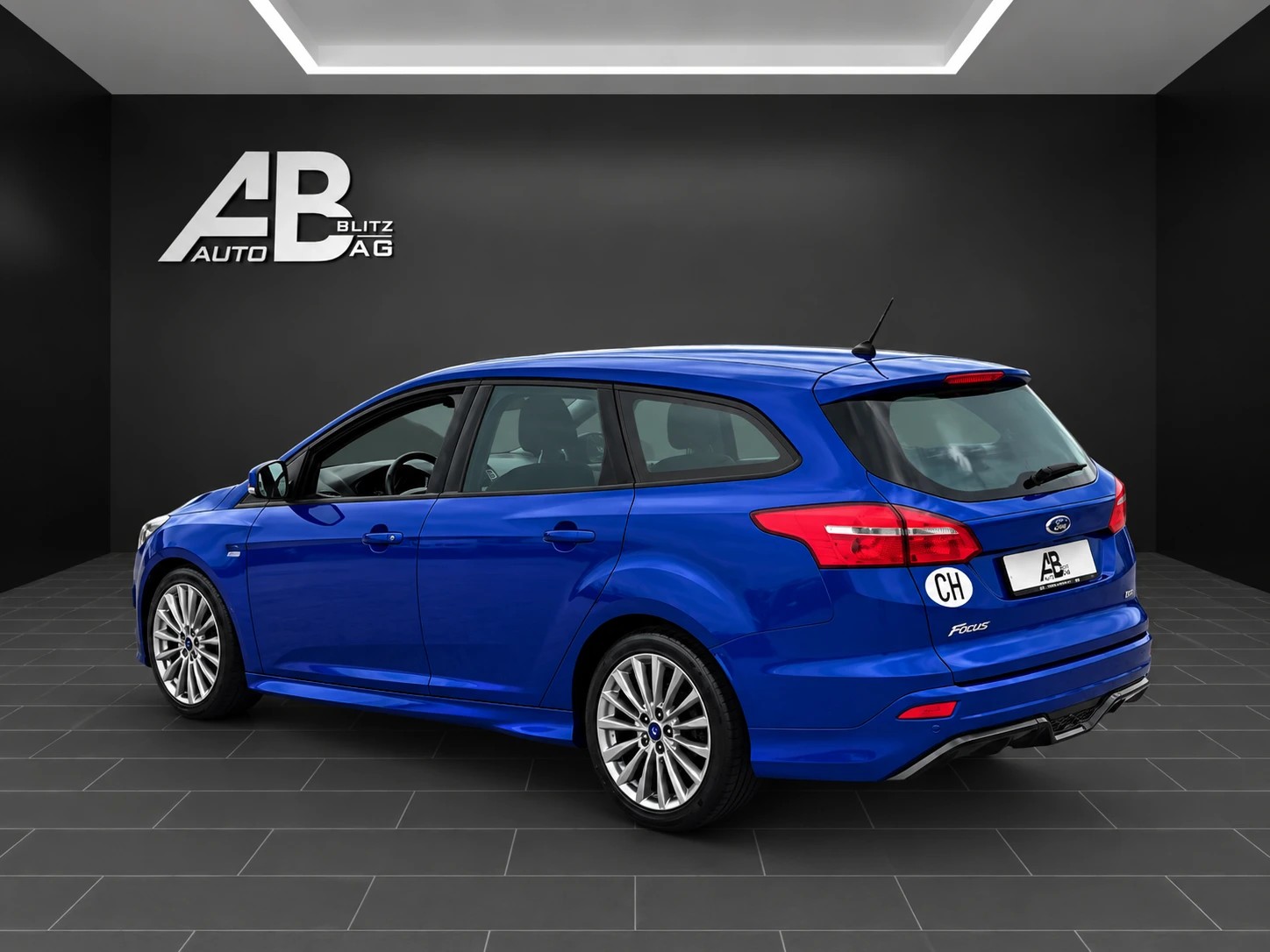 FORD Focus 1.0 SCTi ST Line-image-2
