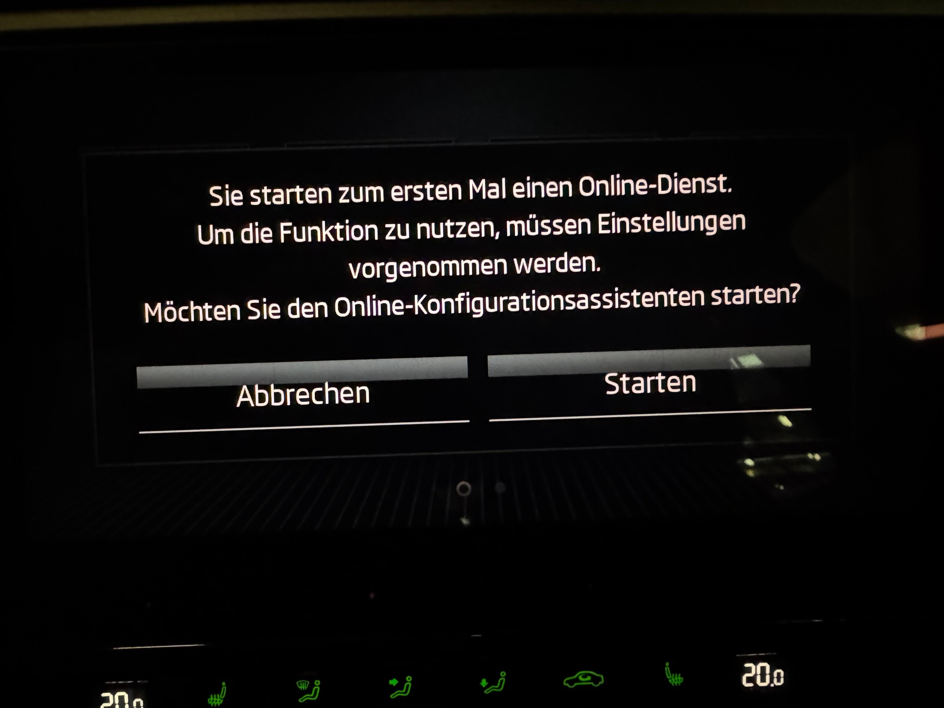 SKODA Octavia Combi 2.0 TDI Style 4x4-image-22