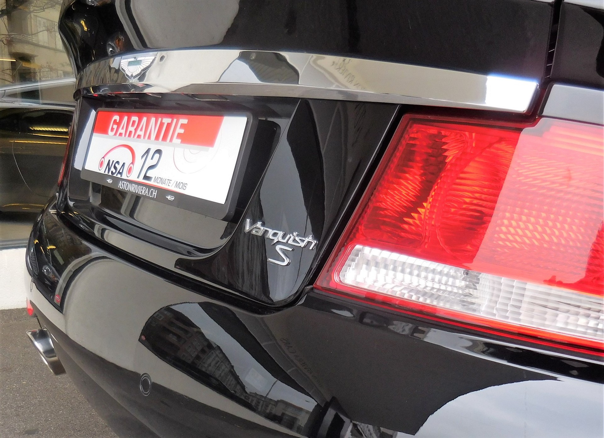 ASTON MARTIN Vanquish V12 S 5.9-48-image-11