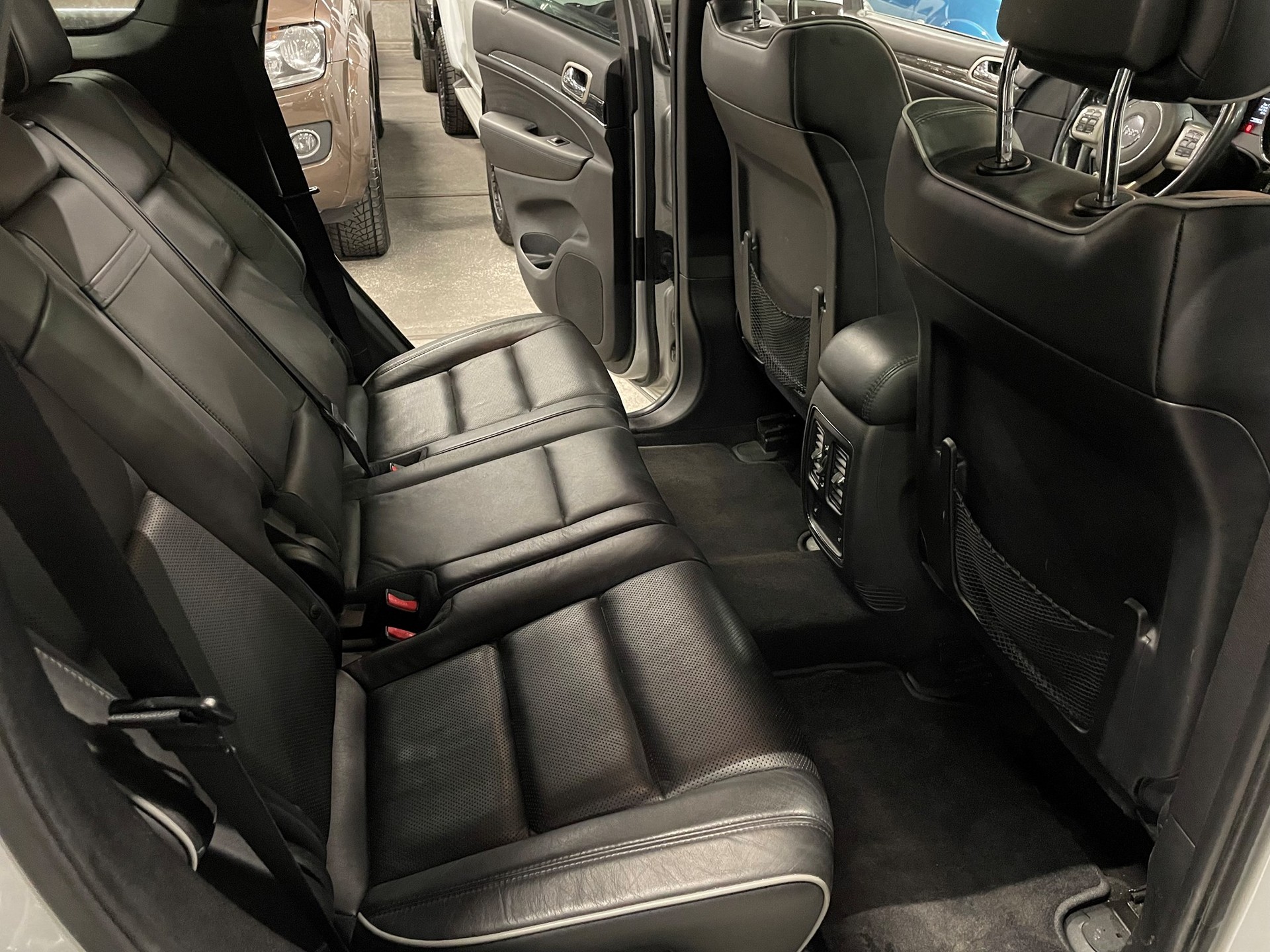 JEEP Grand Cherokee 3.0 CRD Overland Automatic-image-13