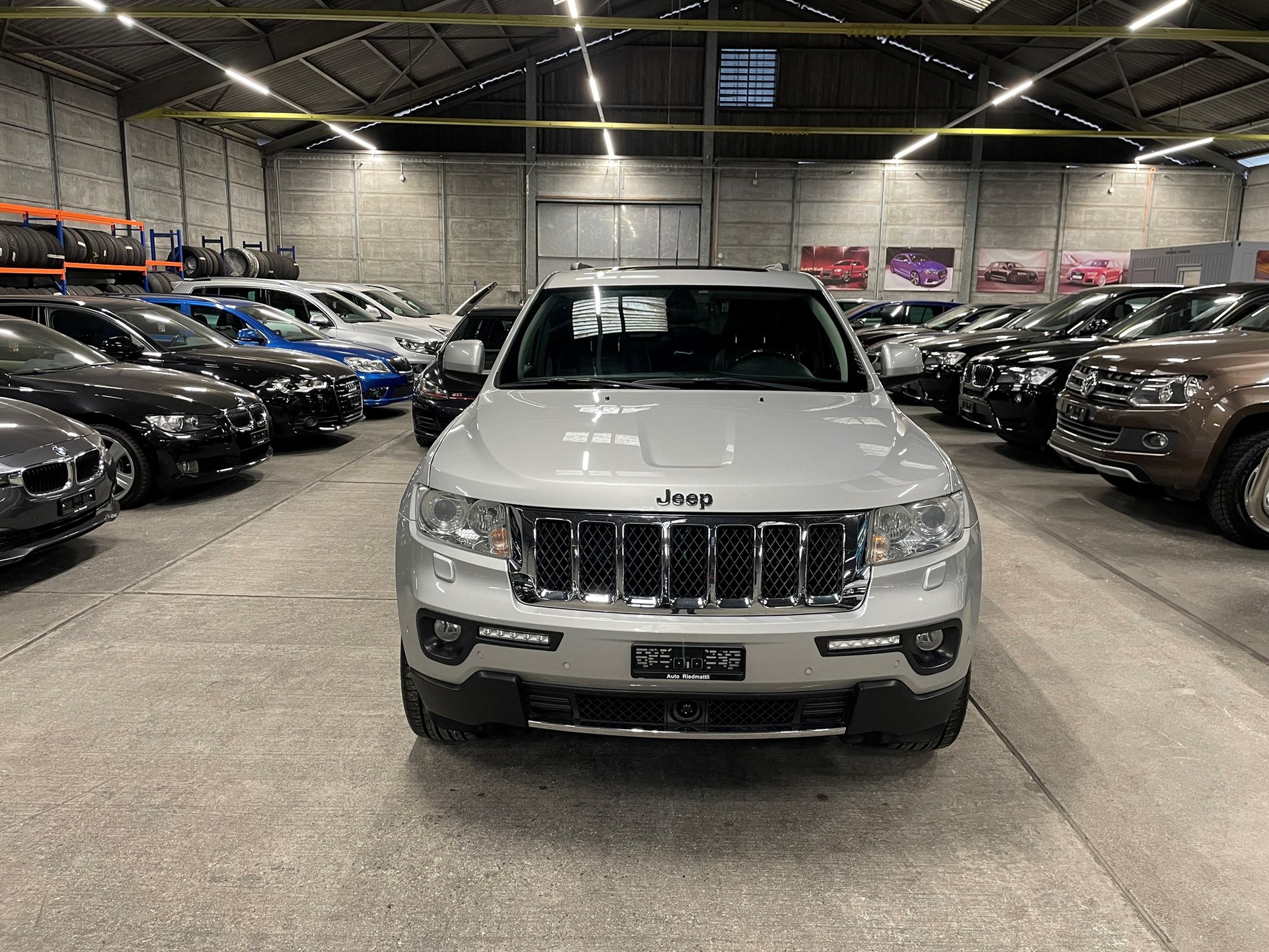JEEP Grand Cherokee 3.0 CRD Overland Automatic-image-7