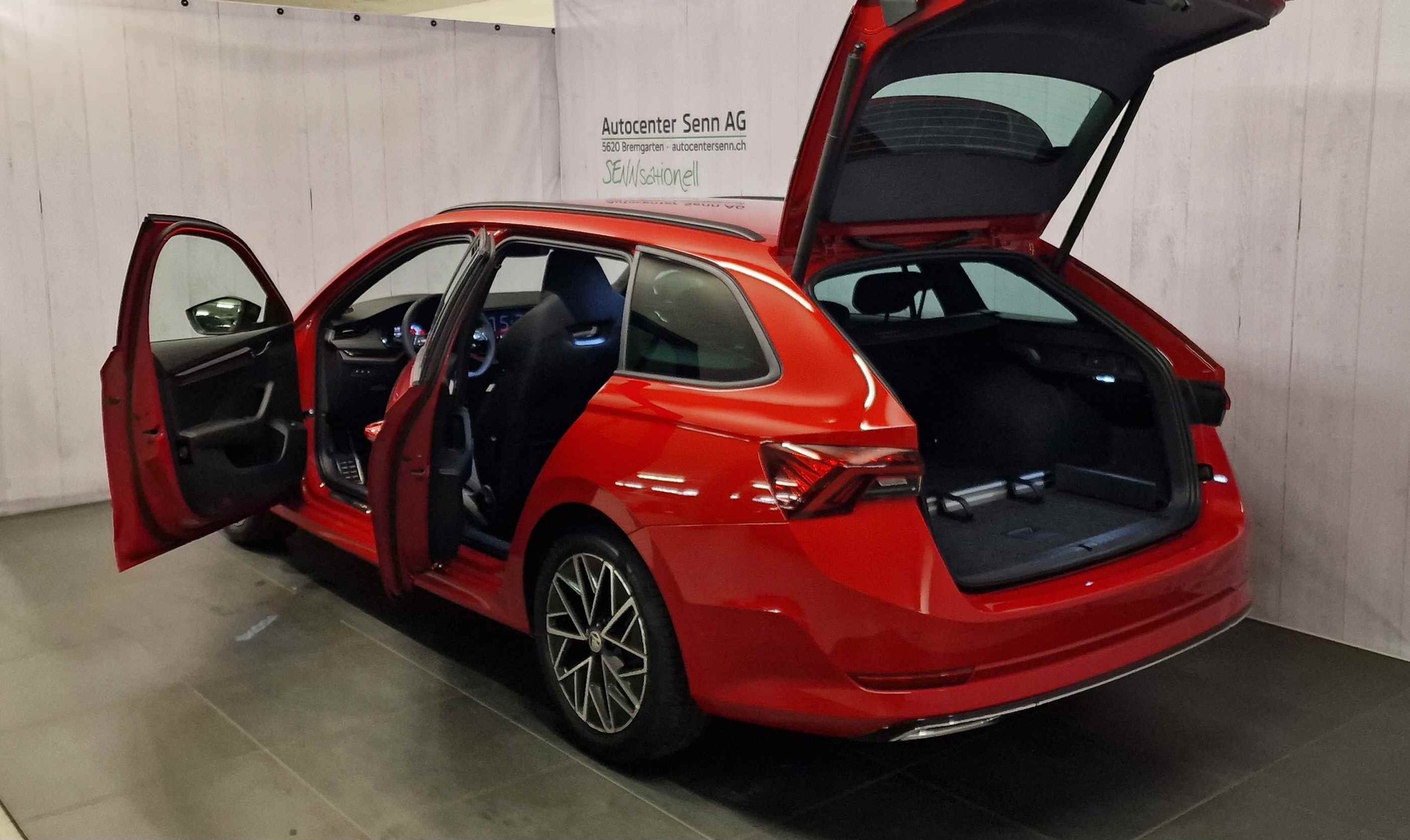 SKODA Octavia Combi 2.0 TSI SportLine DSG 4x4-image-16