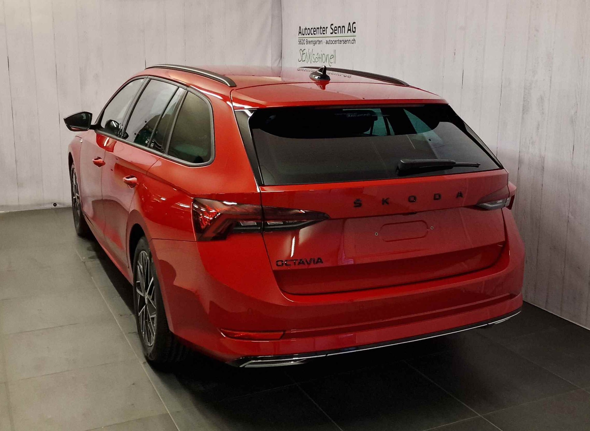 SKODA Octavia Combi 2.0 TSI SportLine DSG 4x4-image-18