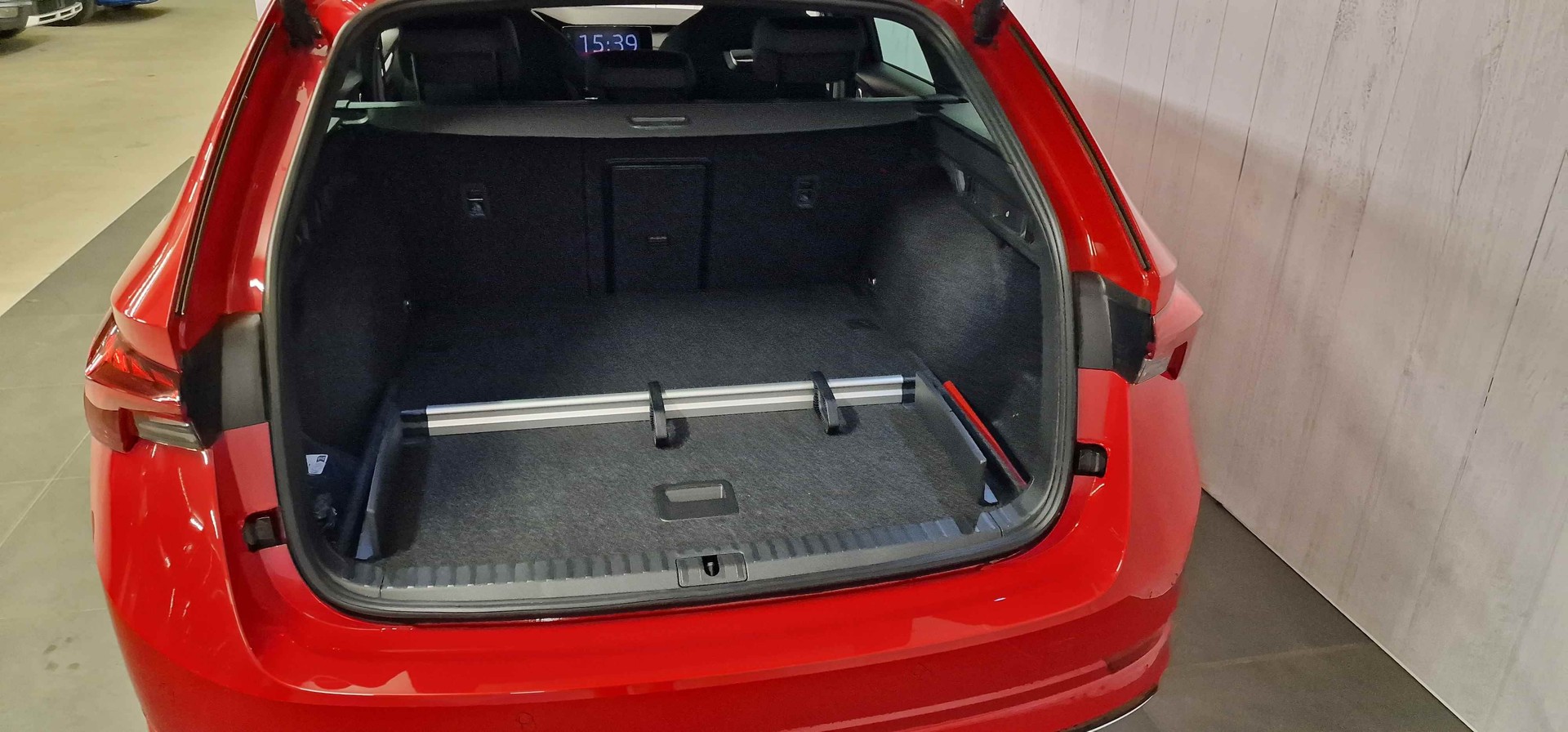 SKODA Octavia Combi 2.0 TSI SportLine DSG 4x4-image-17