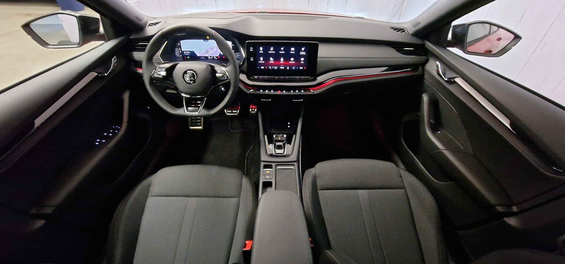 SKODA Octavia Combi 2.0 TSI SportLine DSG 4x4-image-15