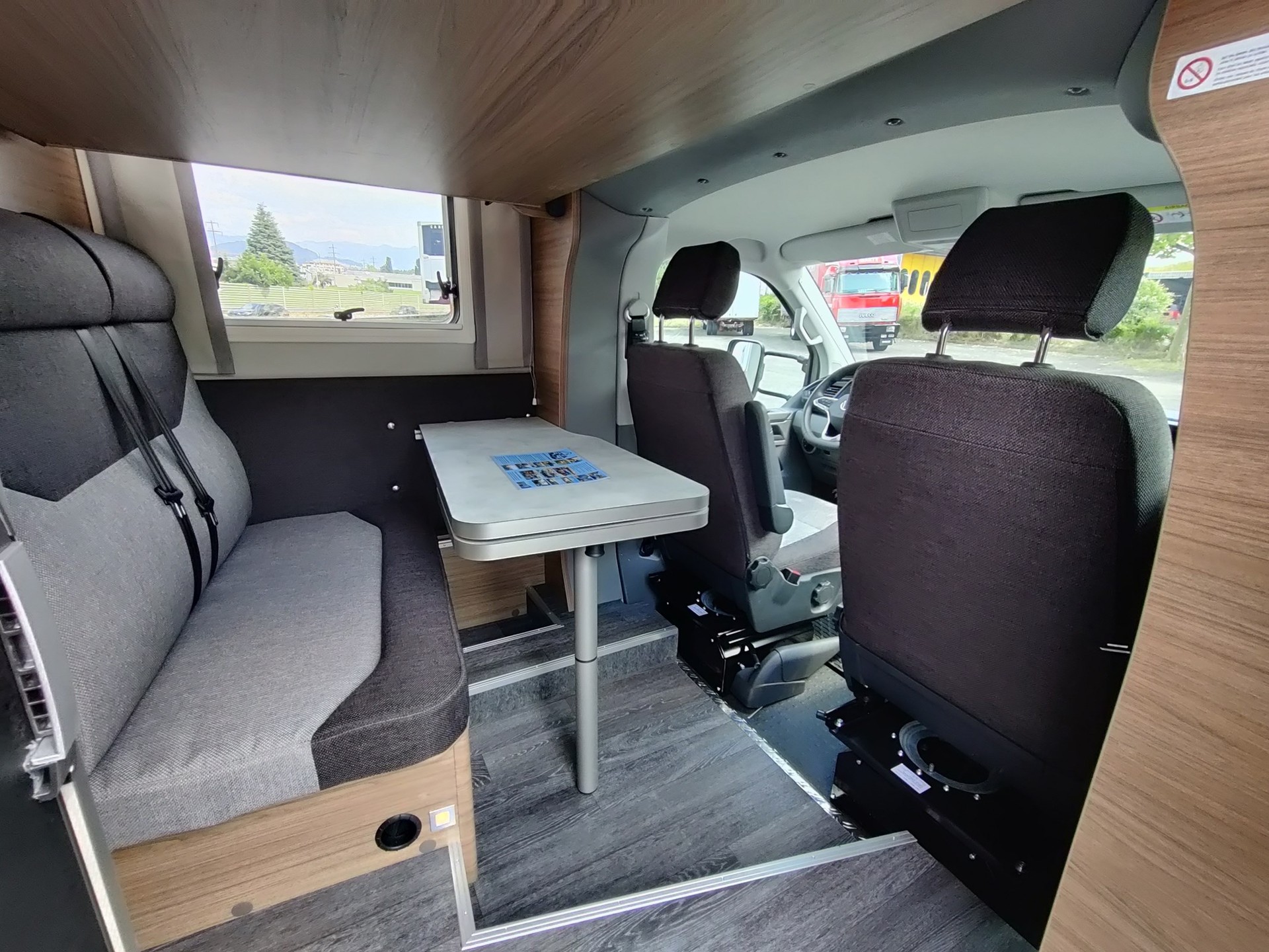 VW T6.1 Knaus Tourer Van 500 MW, MEGA Ausstattung, EUROPREISVORTEIL !!! 635kg Zuladung-image-11