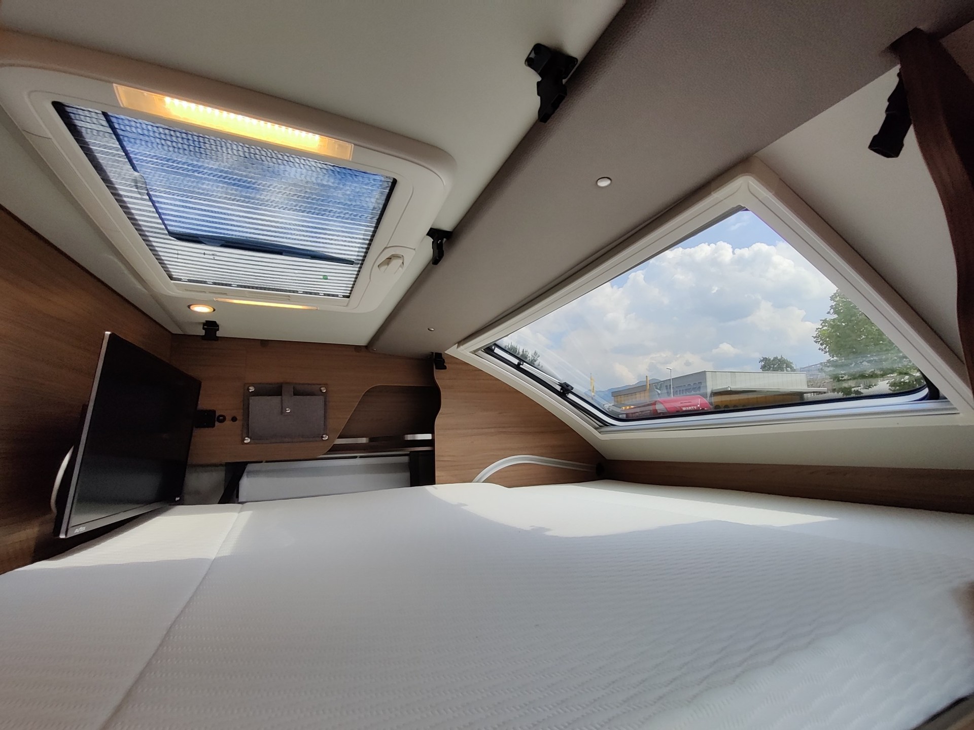 VW T6.1 Knaus Tourer Van 500 MW, MEGA Ausstattung, EUROPREISVORTEIL !!! 635kg Zuladung-image-12