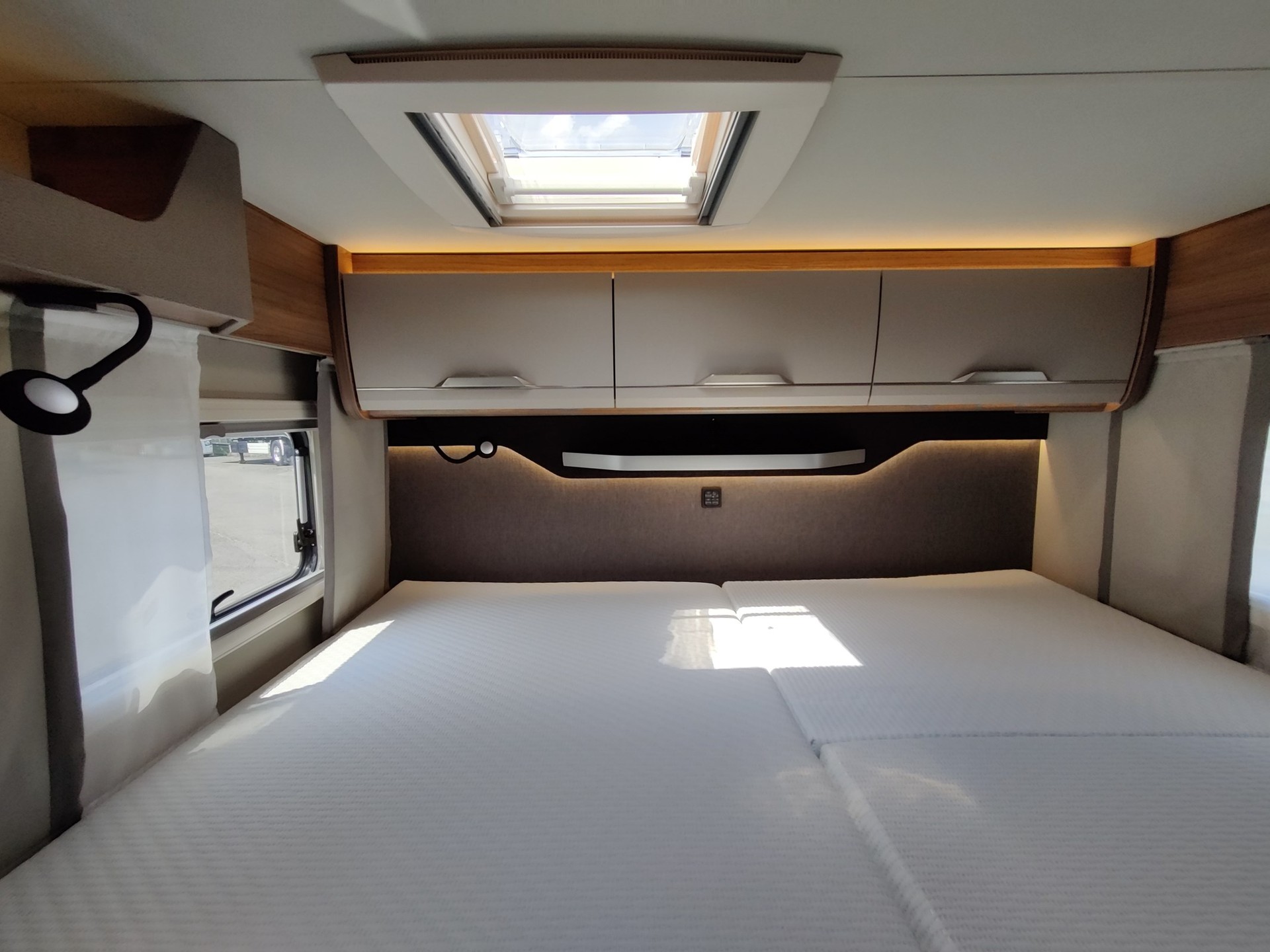 VW T6.1 Knaus Tourer Van 500 MW, MEGA Ausstattung, EUROPREISVORTEIL !!! 635kg Zuladung-image-4