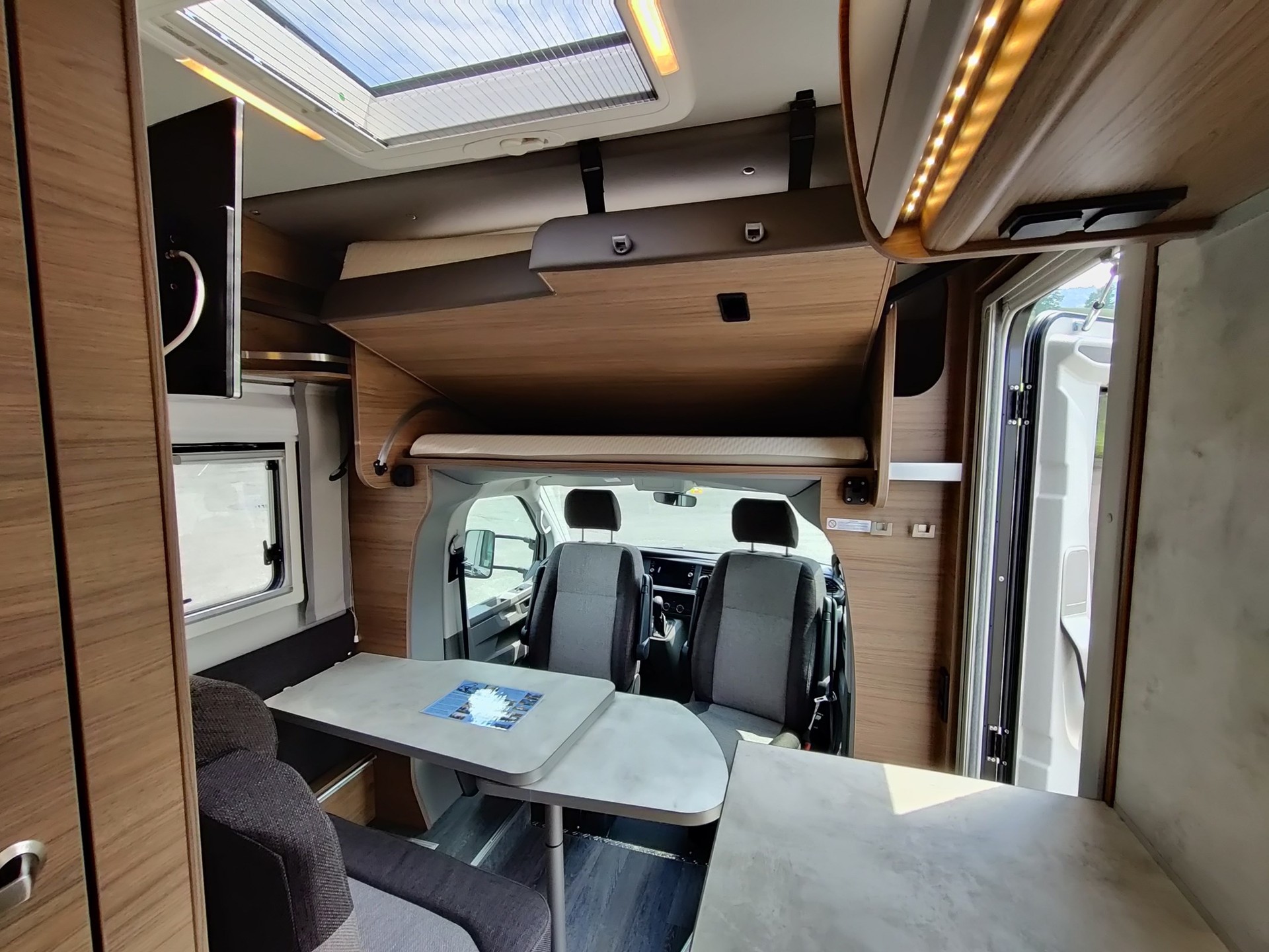 VW T6.1 Knaus Tourer Van 500 MW, MEGA Ausstattung, EUROPREISVORTEIL !!! 635kg Zuladung-image-9