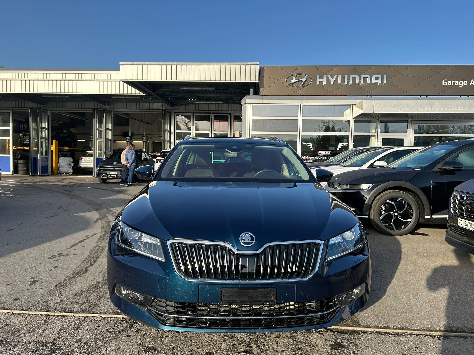 SKODA Superb Combi 2.0 TSI L&K DSG 4x4-image-1