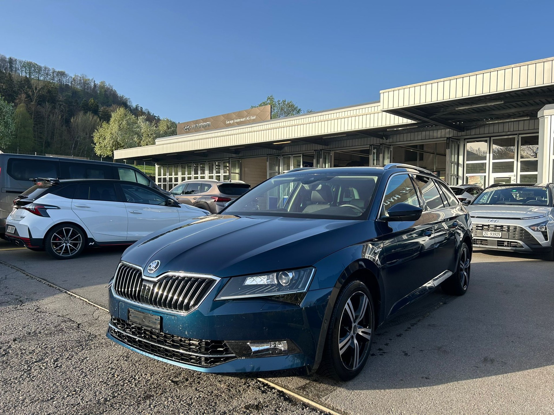 SKODA Superb Combi 2.0 TSI L&K DSG 4x4-image-2