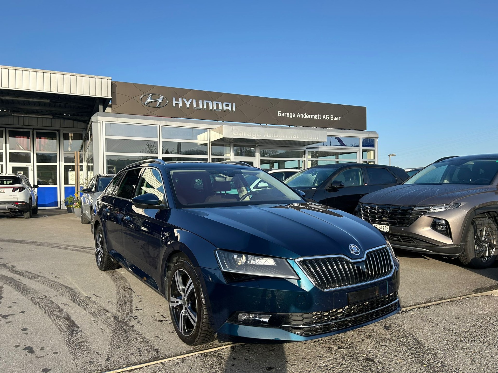 SKODA Superb Combi 2.0 TSI L&K DSG 4x4-image-0