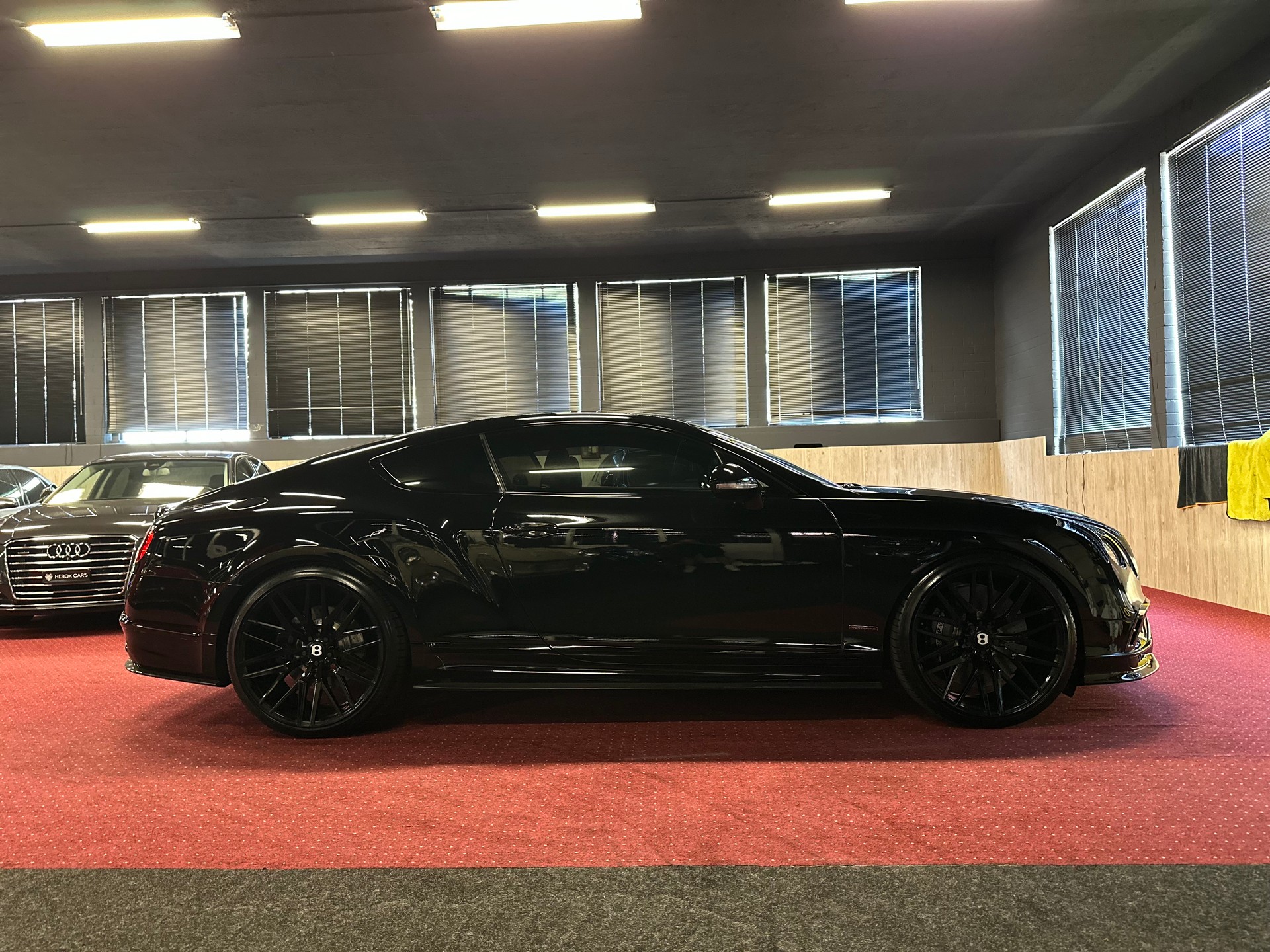 BENTLEY Continental Supersports 6.0 W12 / 1 of 710 / ** 5 Stern Garantie **-image-4