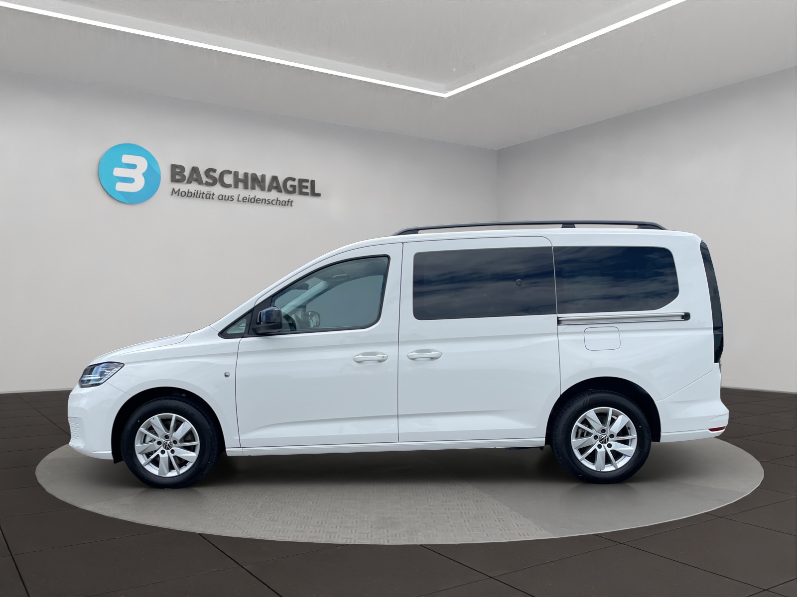 VW Caddy Maxi 2.0 TDI Liberty 4Motion-image-2