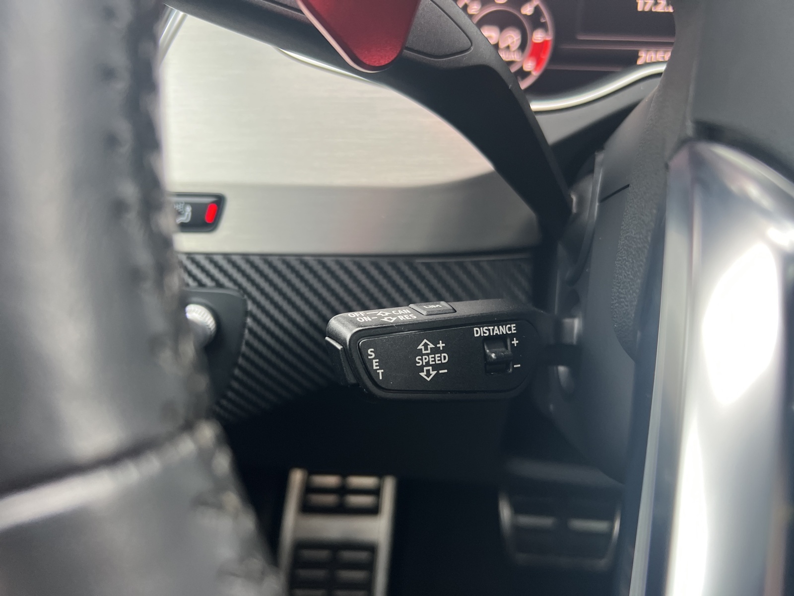 AUDI SQ7 4.0 TDI quattro tiptronic-image-26