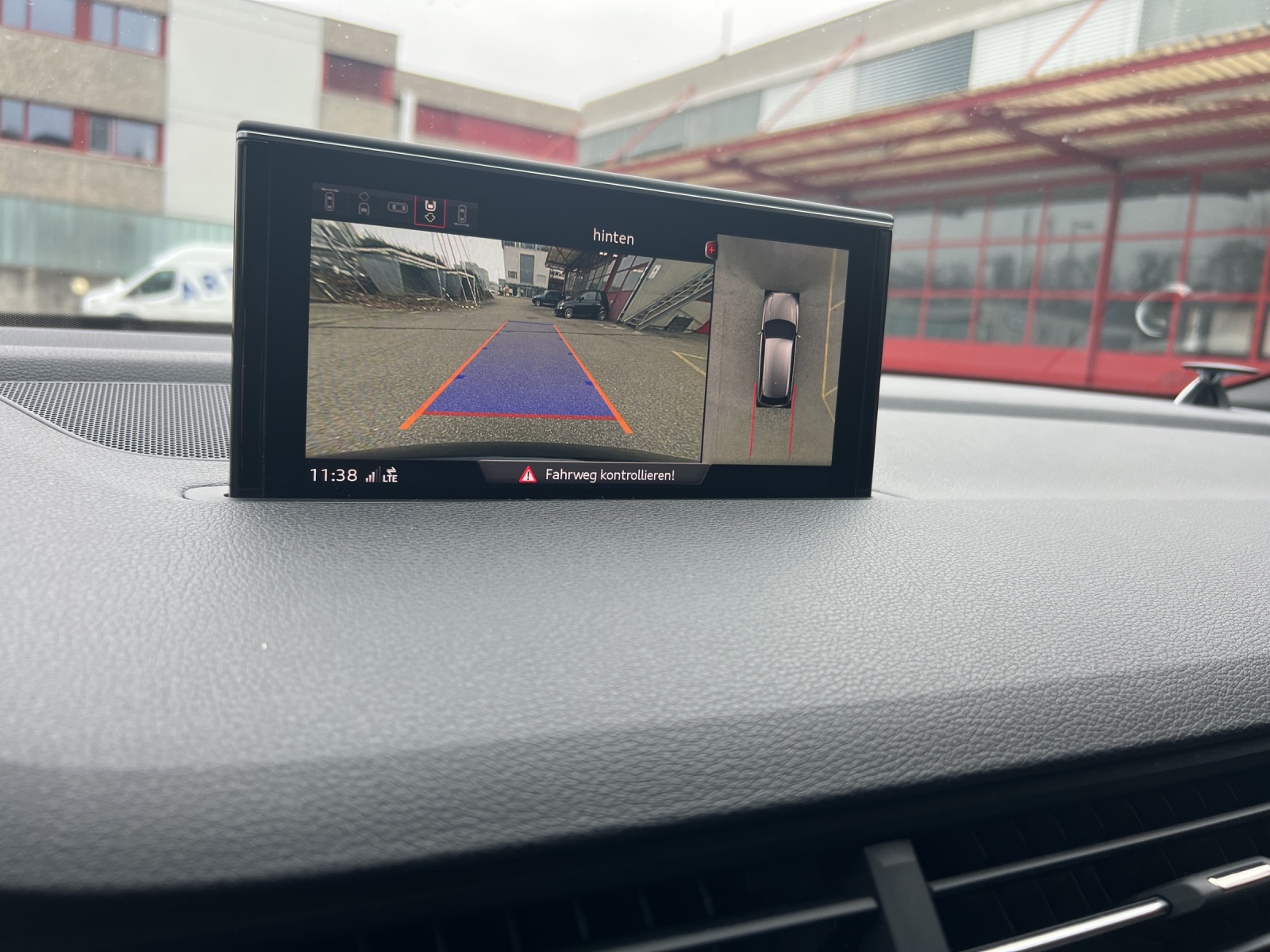 AUDI SQ7 4.0 TDI quattro tiptronic-image-21