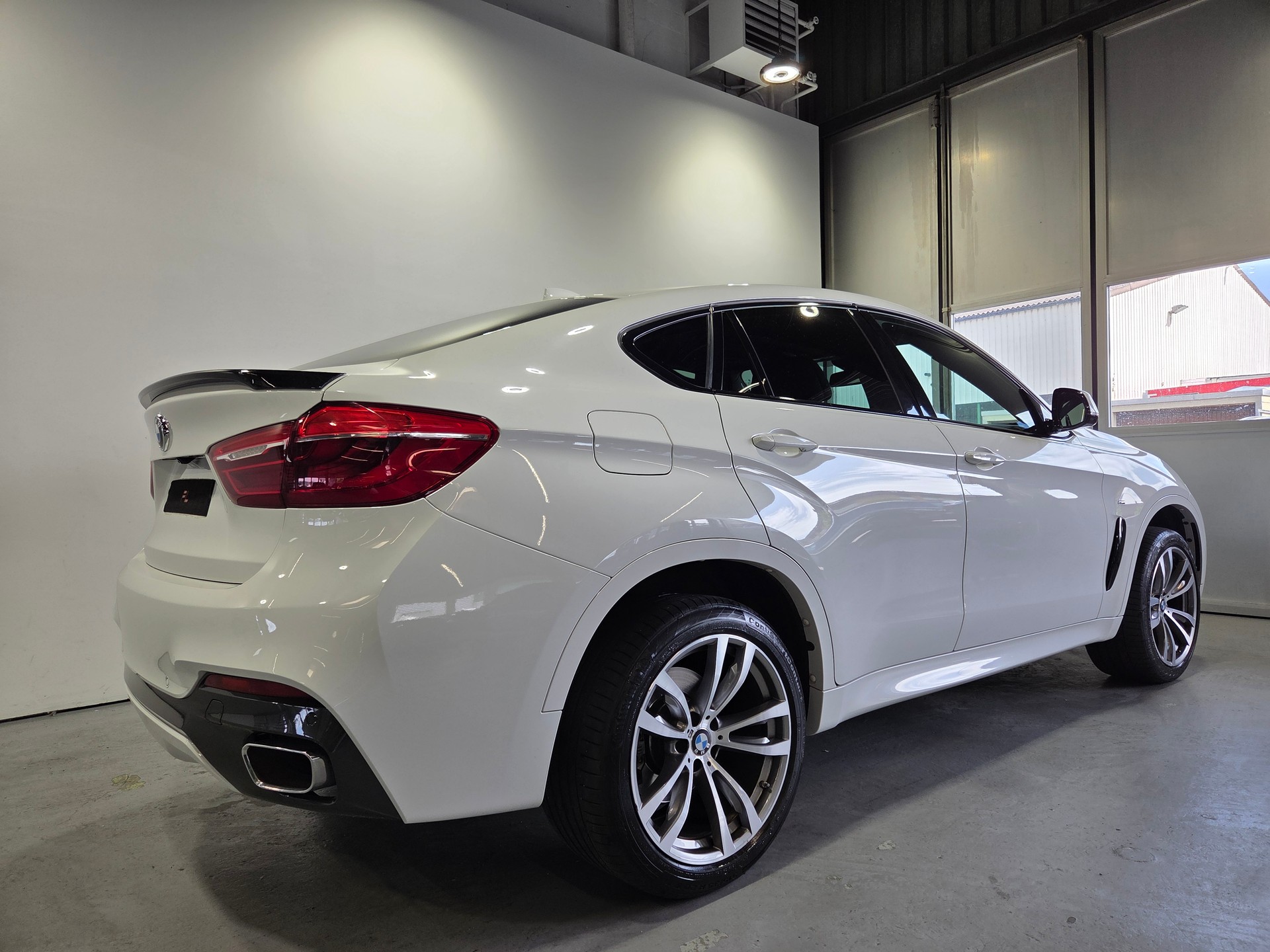 BMW X6 40d xDrive M-Sport-image-17