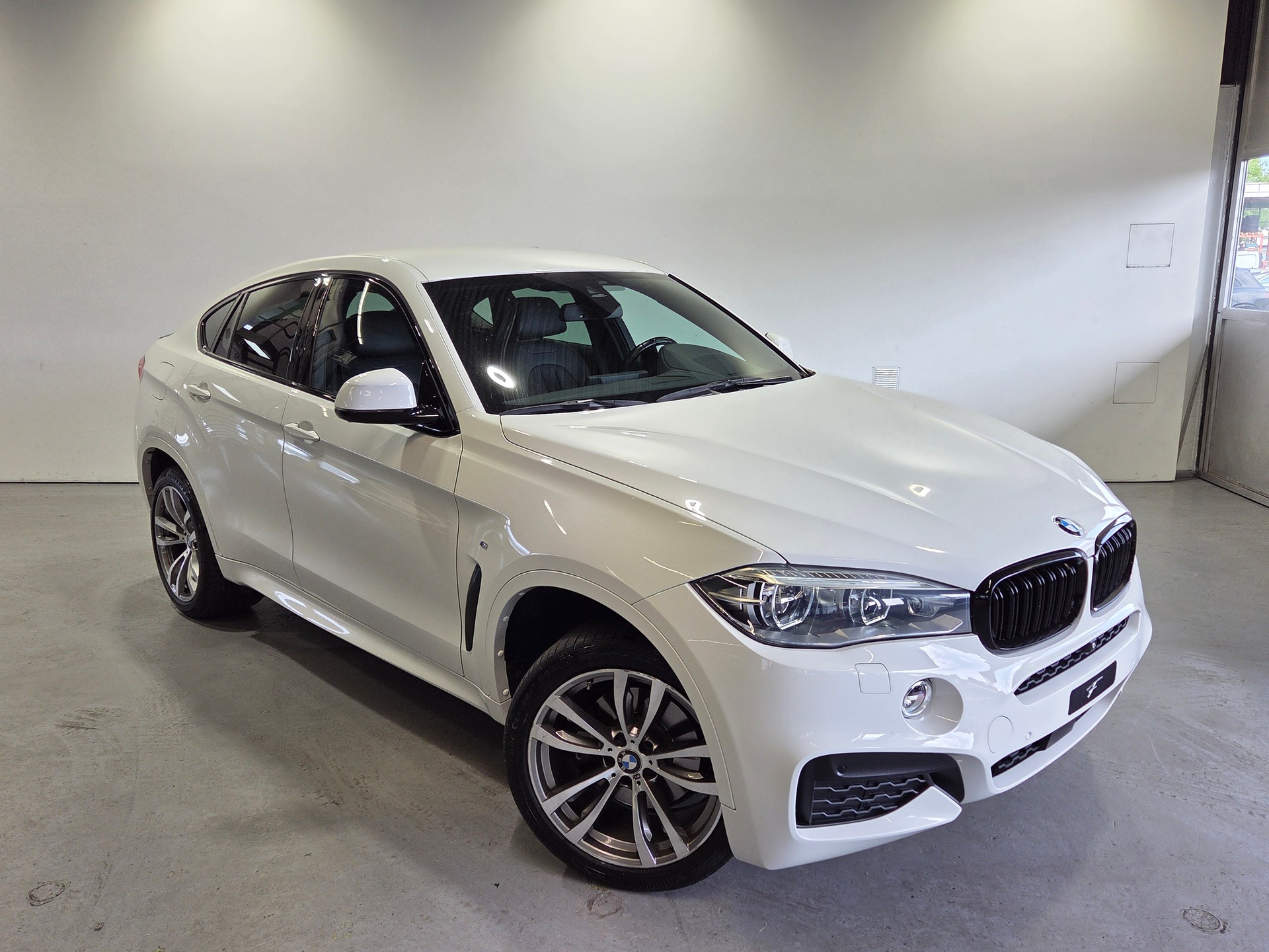 BMW X6 40d xDrive M-Sport-image-12