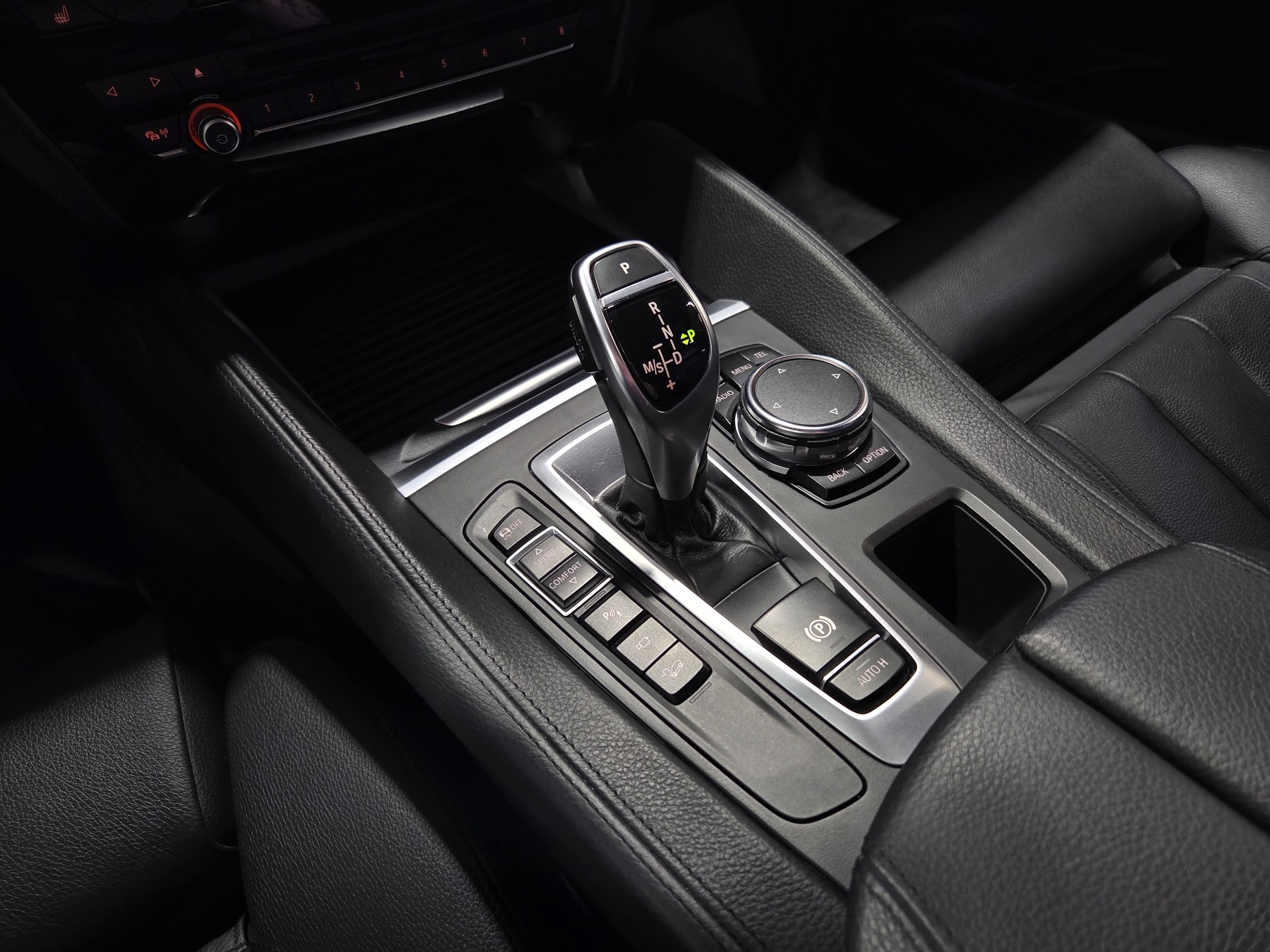 BMW X6 40d xDrive M-Sport-image-11