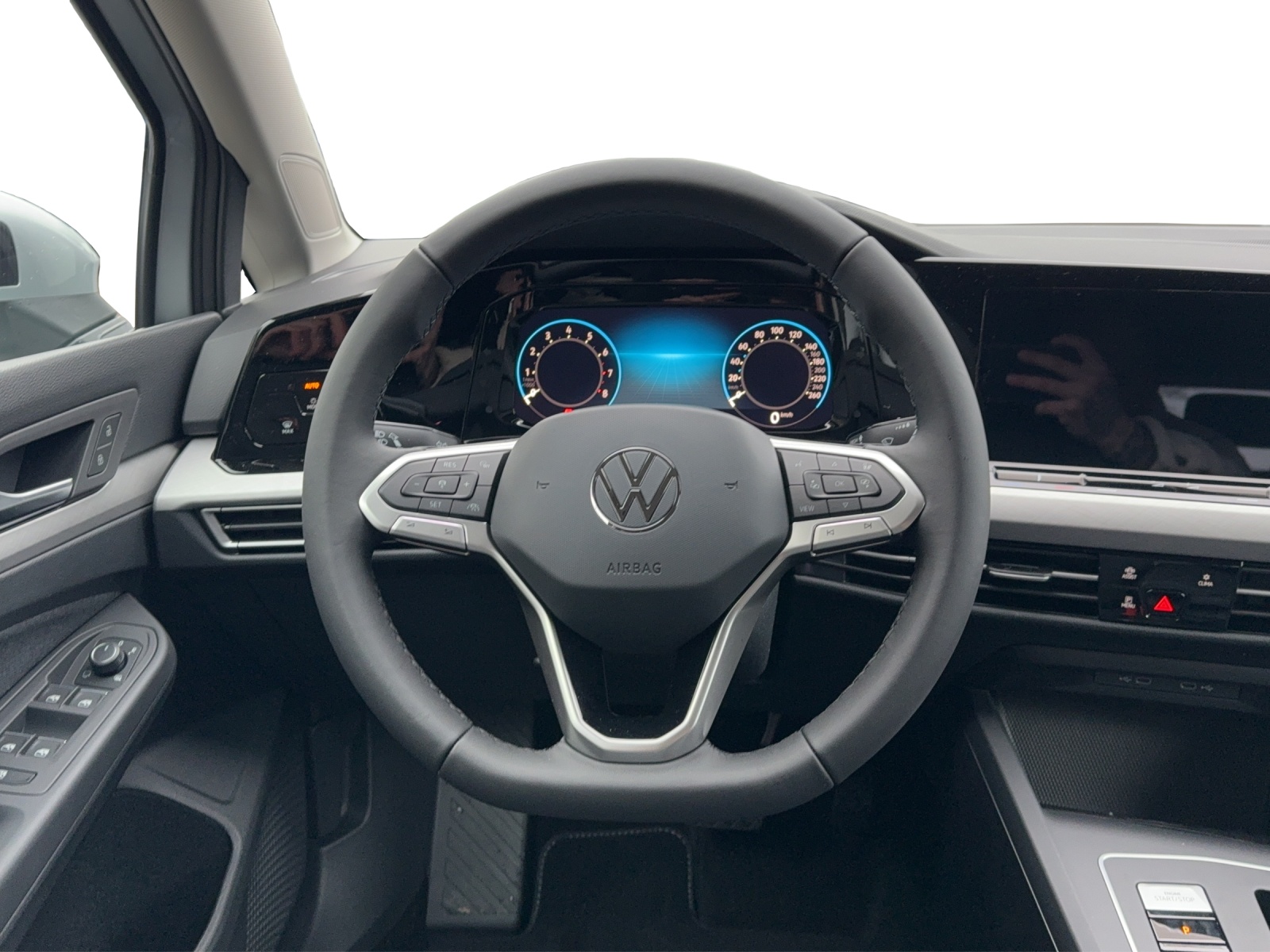 VW Golf 1.0 eTSI mHEV ACTLife DSG-image-9