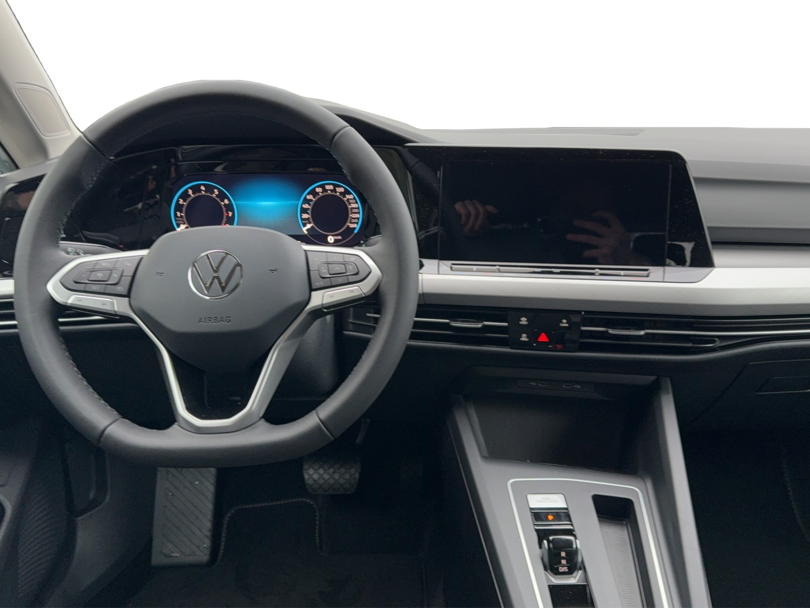 VW Golf 1.0 eTSI mHEV ACTLife DSG-image-10