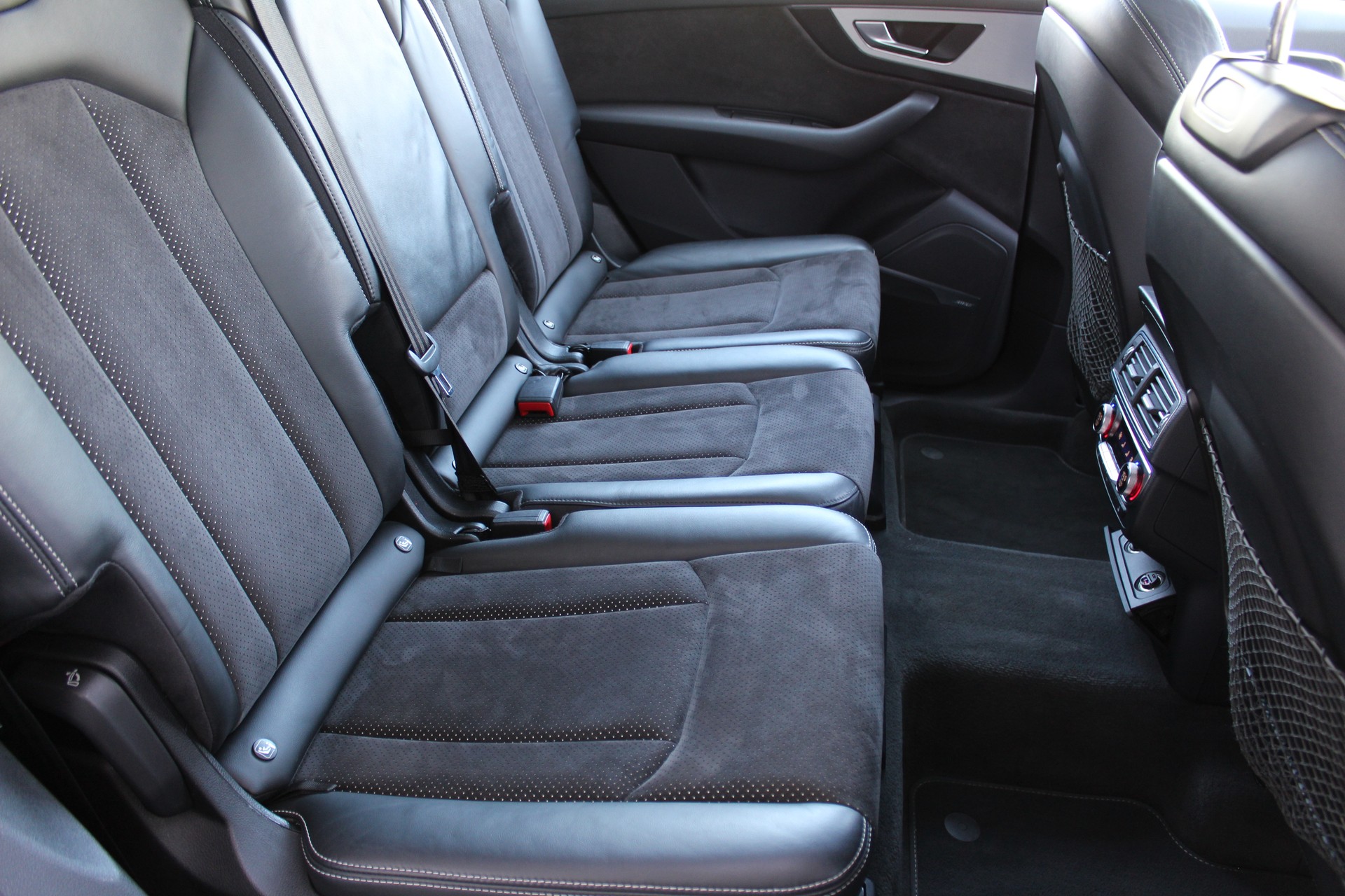 AUDI Q7 3.0 TDI quattro tiptronic 7-Plätzer-image-15