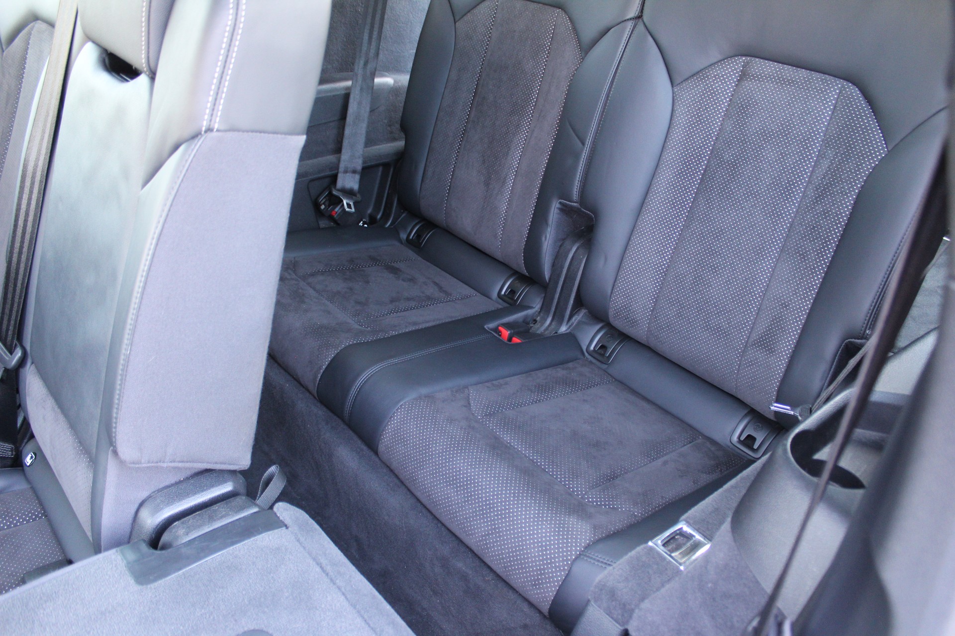 AUDI Q7 3.0 TDI quattro tiptronic 7-Plätzer-image-17
