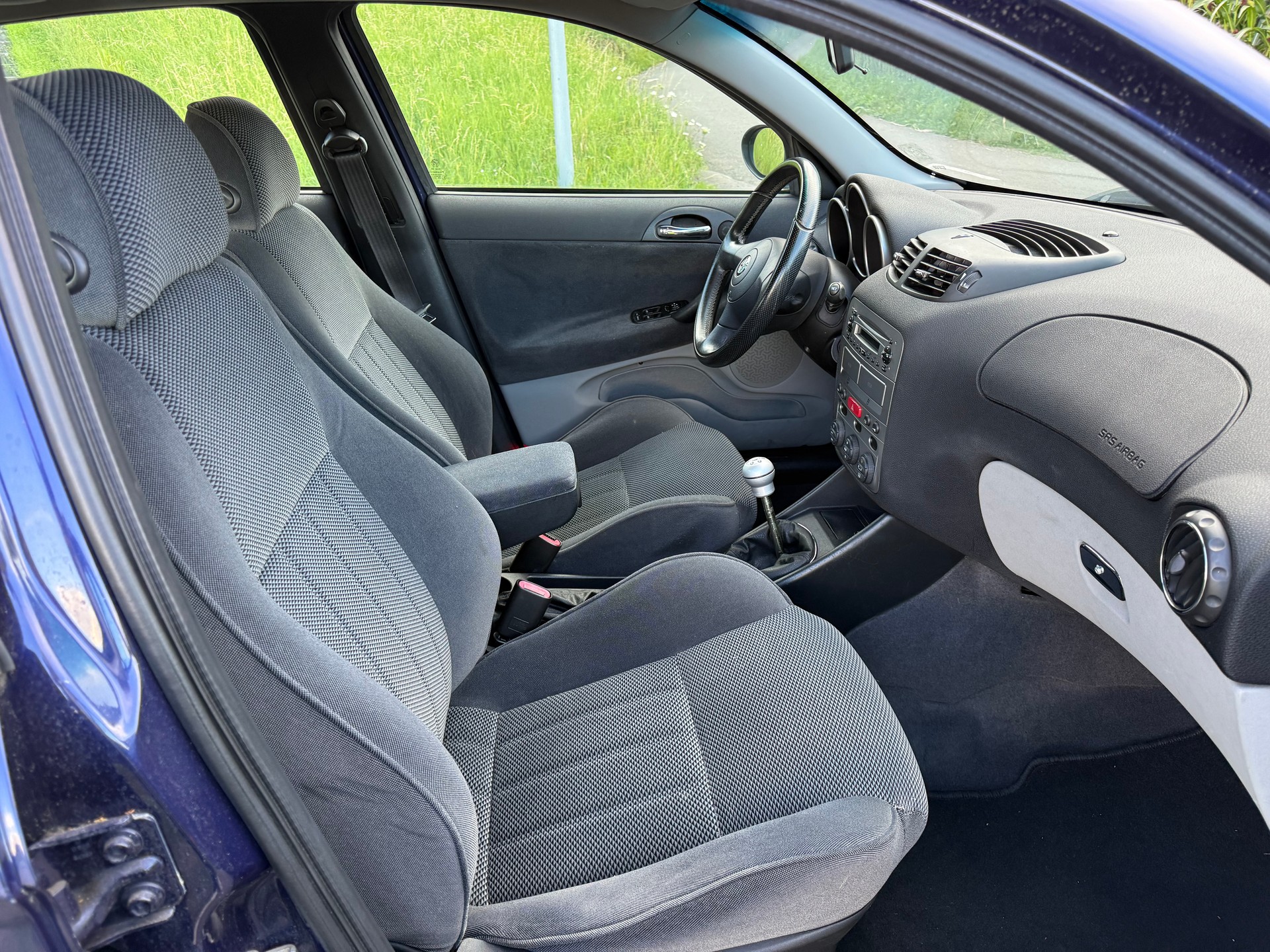 ALFA ROMEO 147 1.6 TS 16V Distinctive-image-5