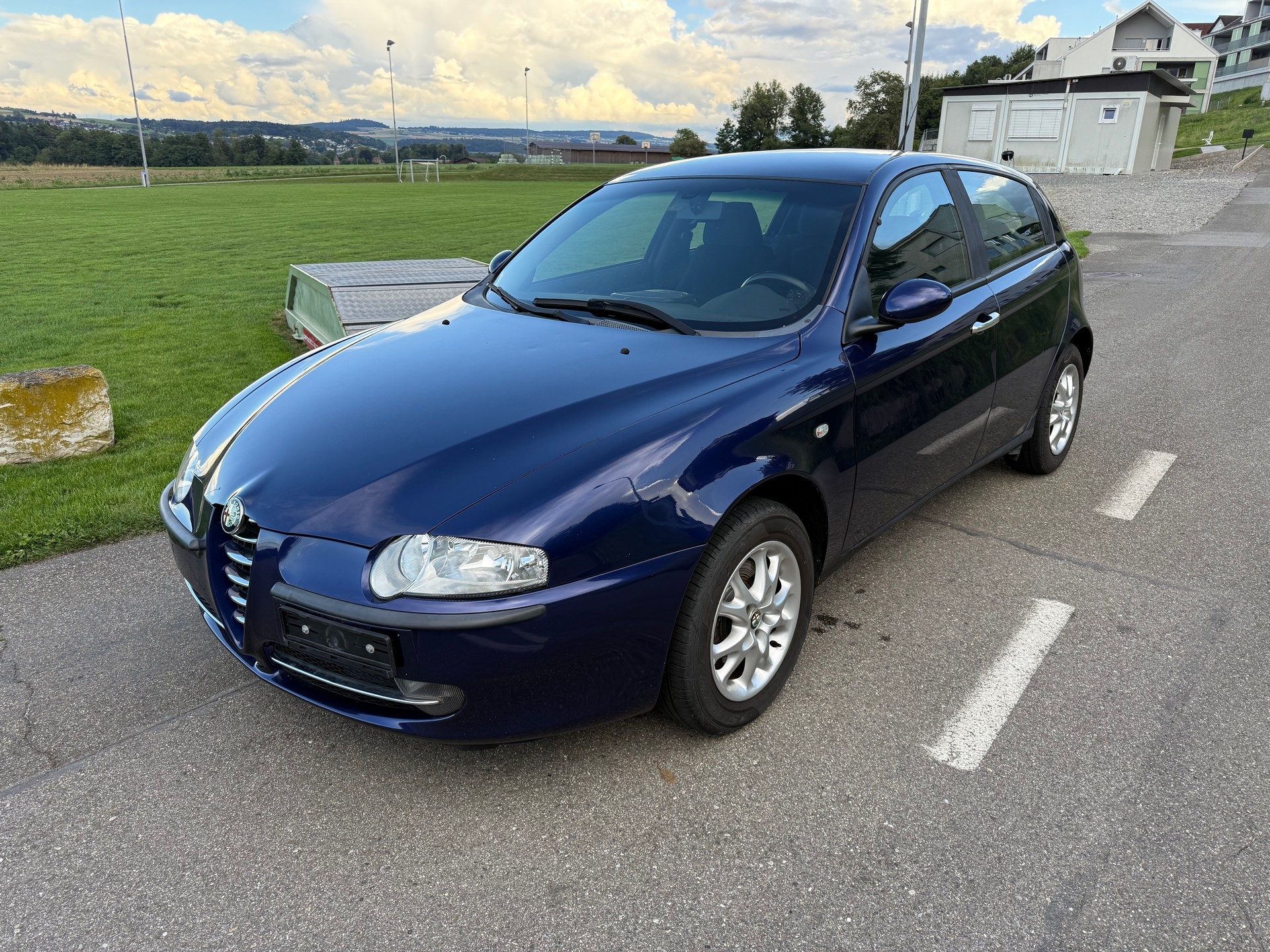 ALFA ROMEO 147 1.6 TS 16V Distinctive-image-0