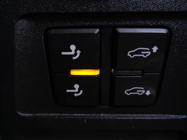 VW Touareg 3.0 TSI Atmosphere Tiptronic-image-13