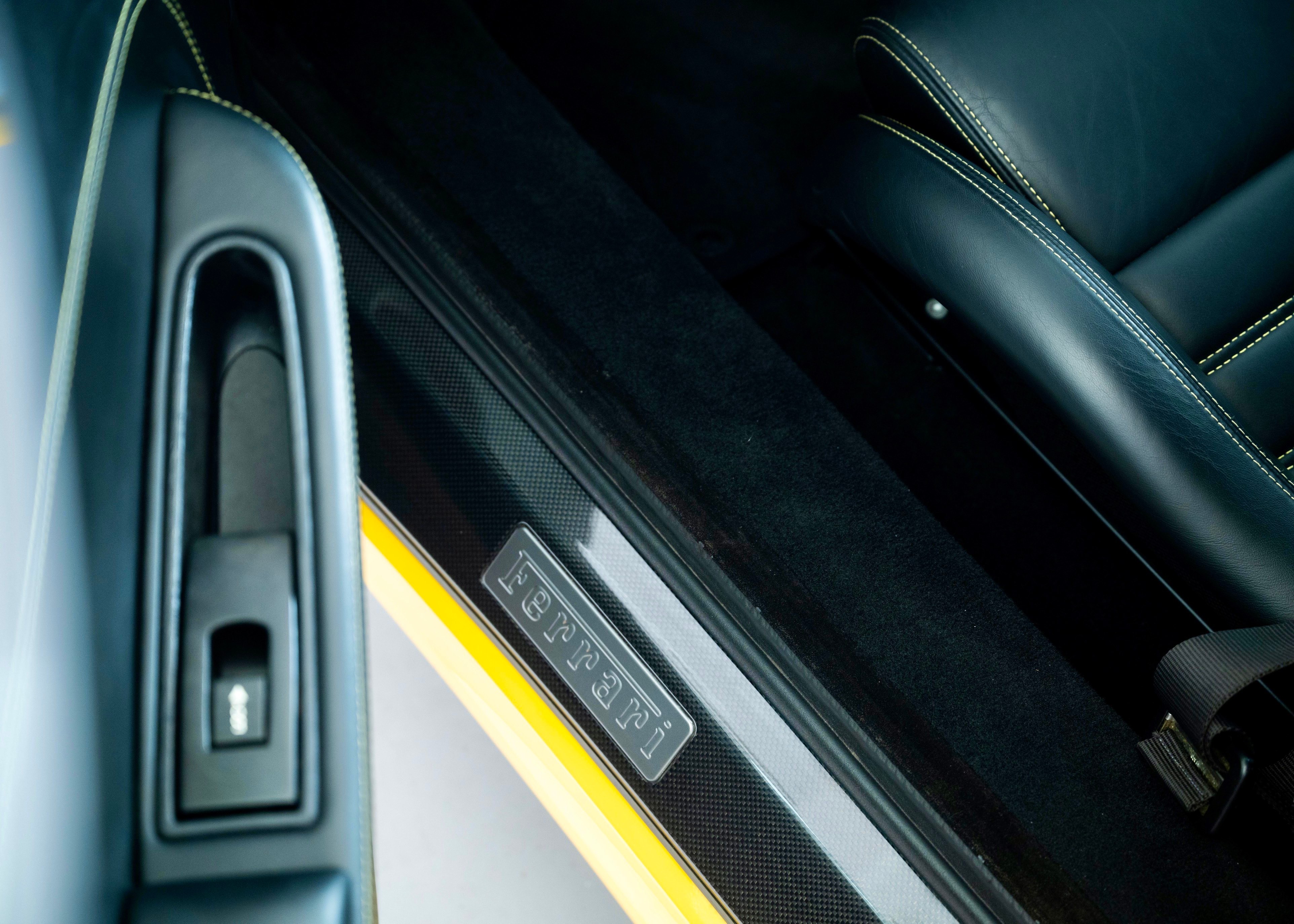 Image FERRARI F430 F430 Coupe Racing bucket seats (Full Ferrari history)