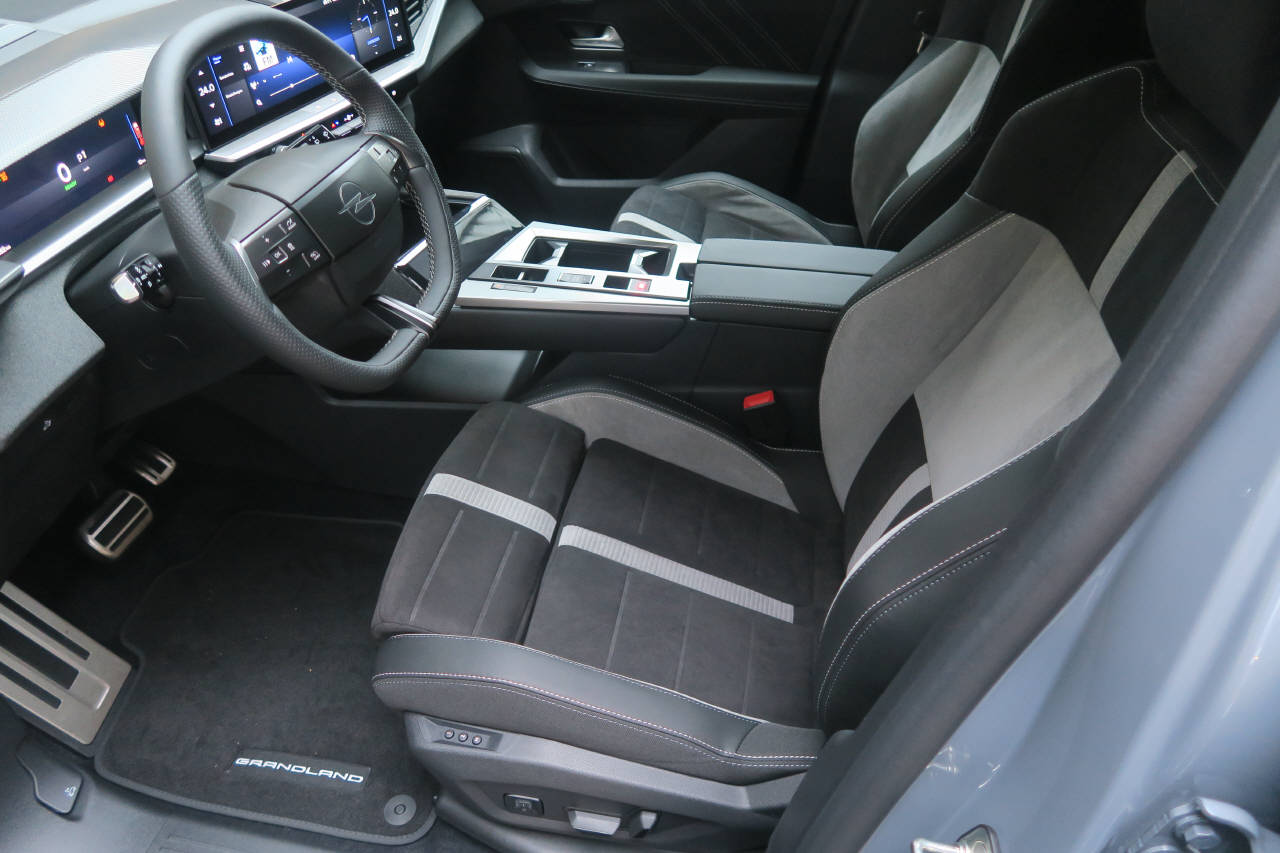 OPEL Grandland-e Ultimate AWD-image-3