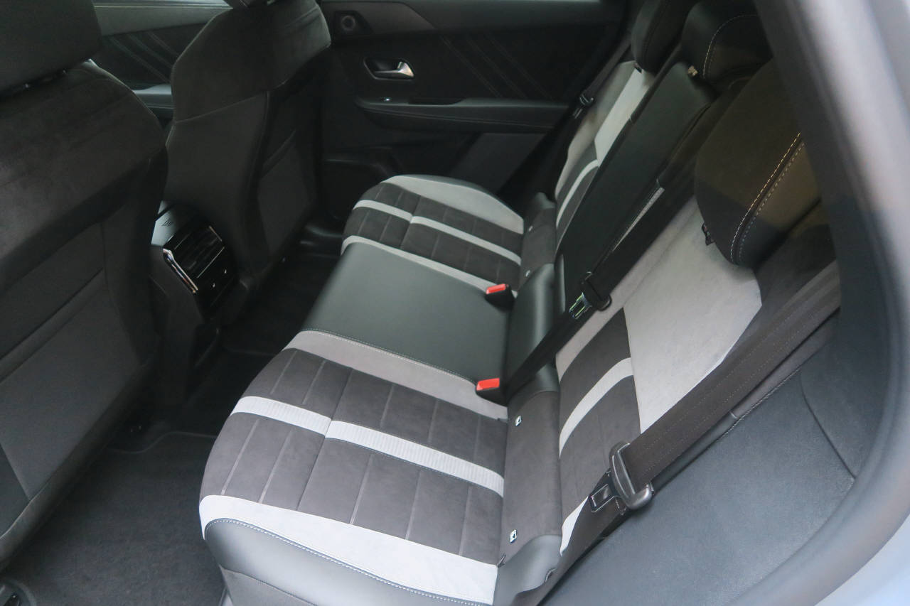 OPEL Grandland-e Ultimate AWD-image-11