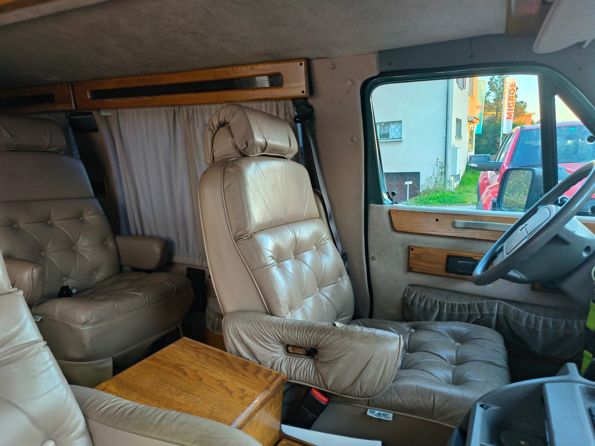 DODGE Camper VAN-image-14