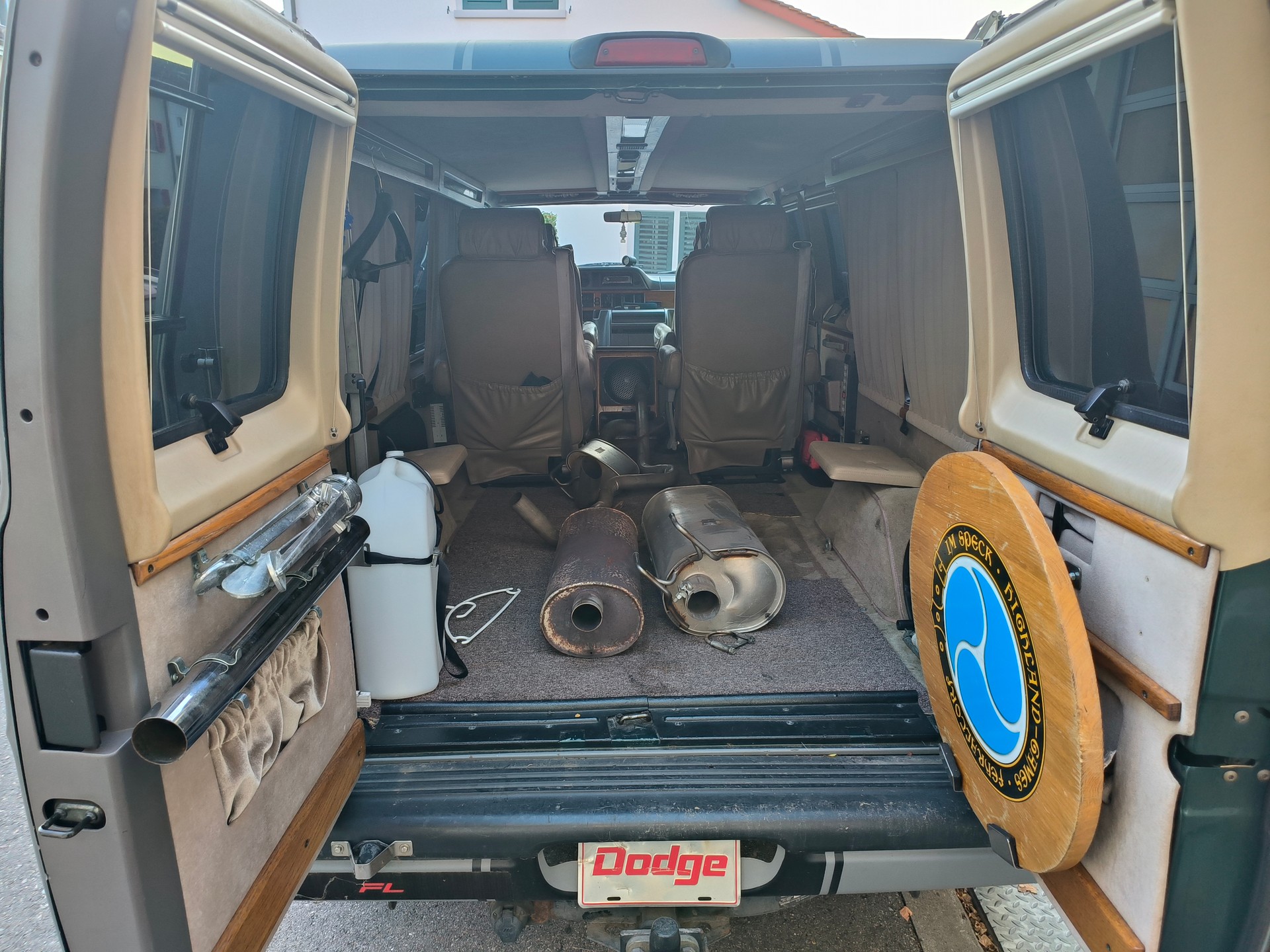 DODGE Camper VAN-image-9