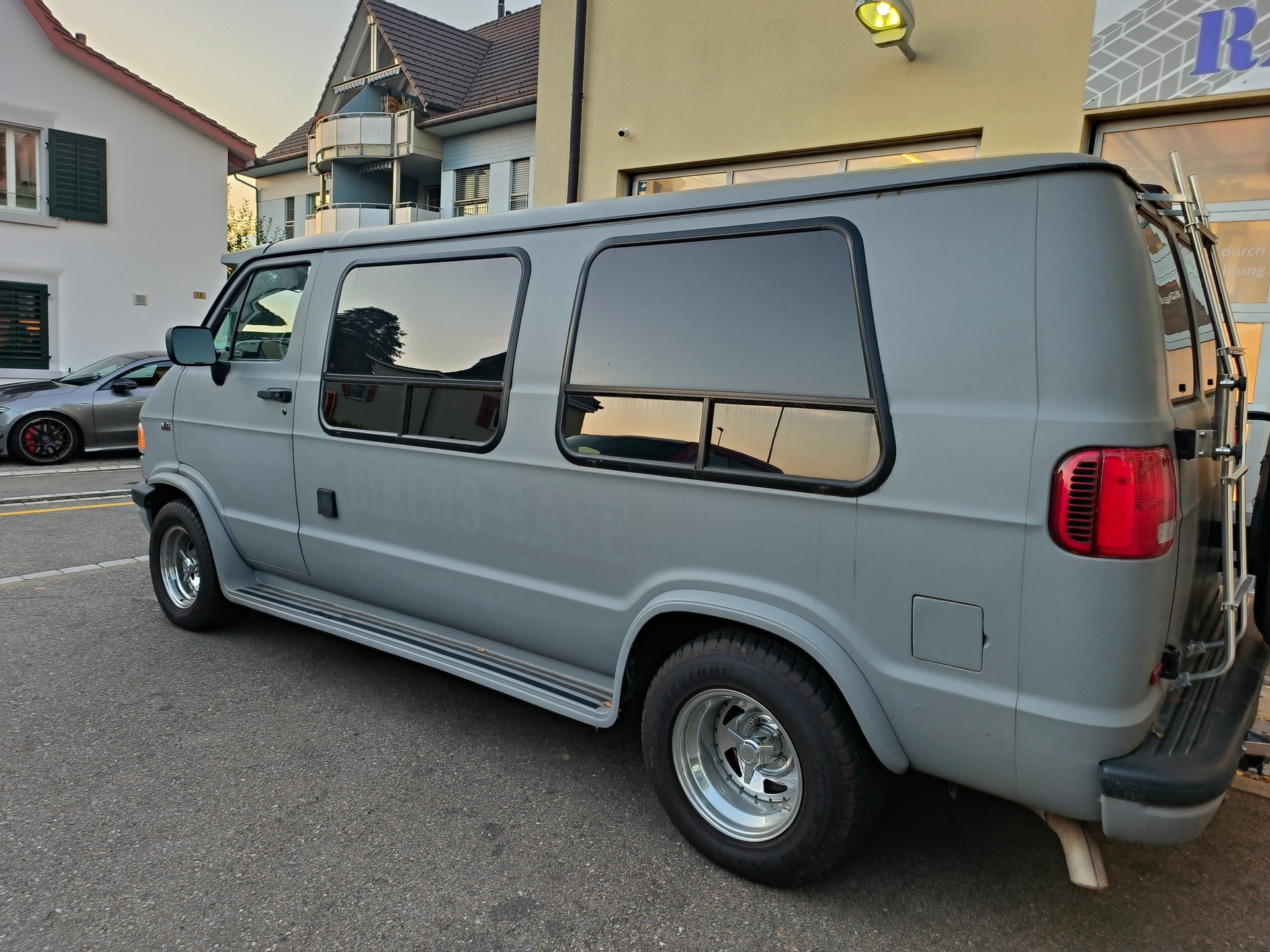 DODGE Camper VAN-image-2
