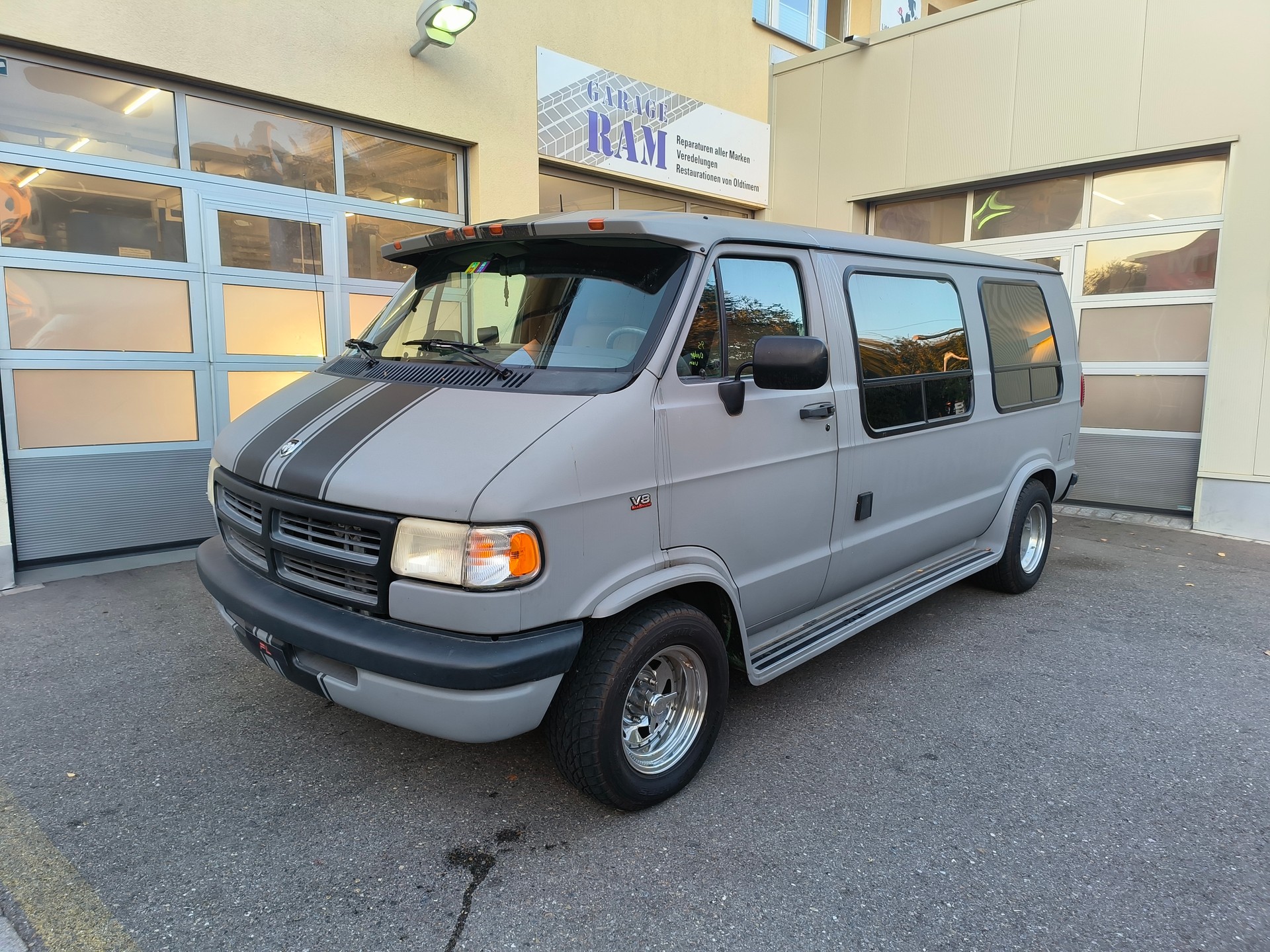 DODGE Camper VAN-image-0