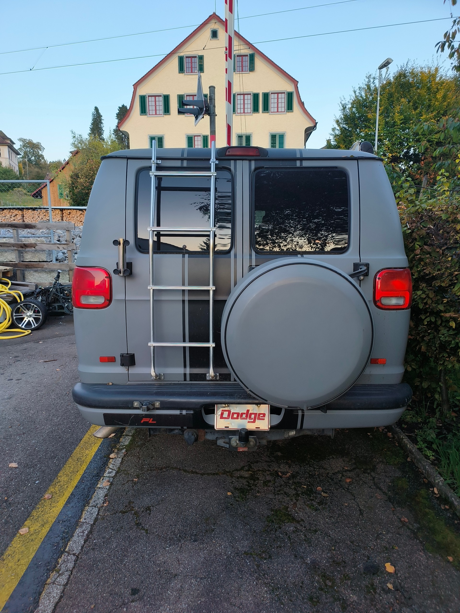 DODGE Camper VAN-image-4