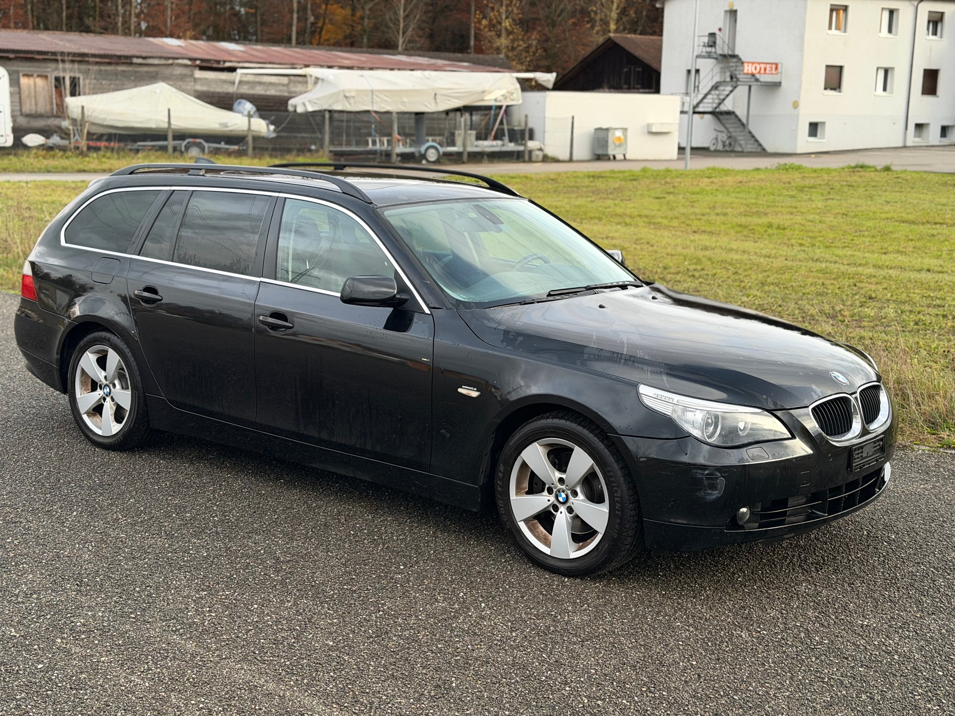 BMW 530xi Touring-image-4