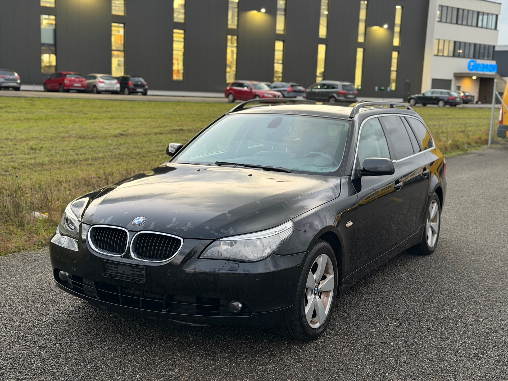 BMW 530xi Touring-image-3