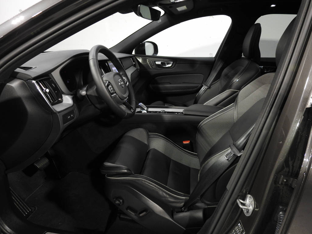 VOLVO XC60 2.0 T6 TE eAWD-image-7
