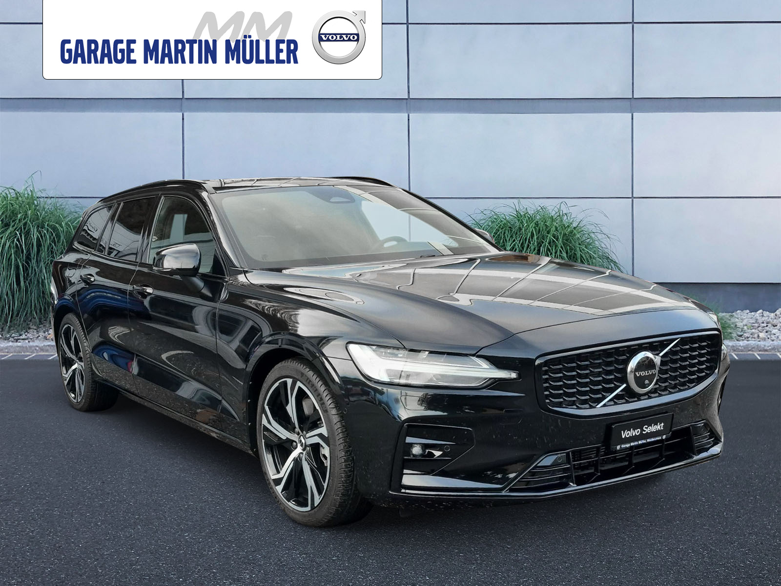 VOLVO V60 2.0 B5 MH Plus Dark AWD-image-6